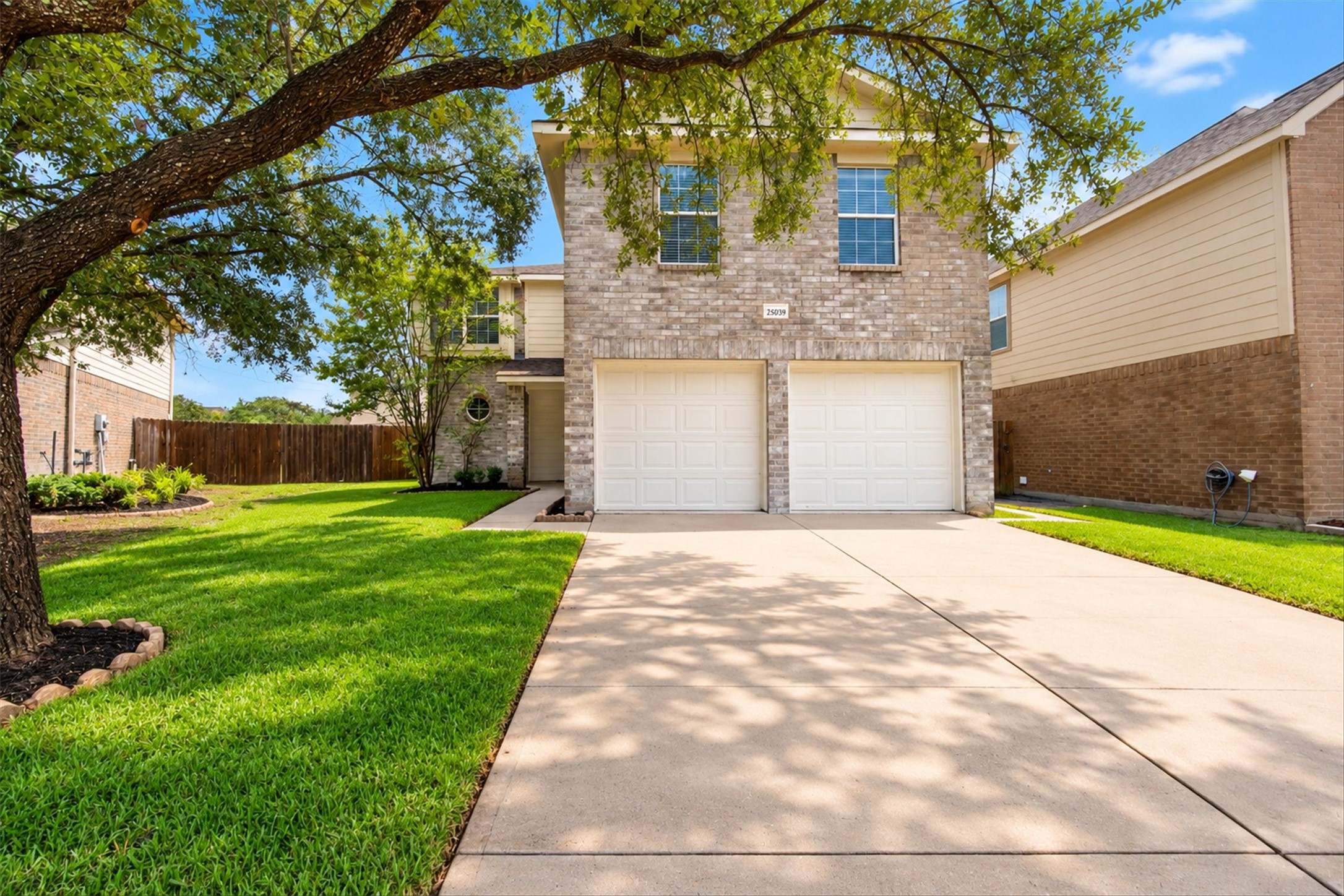 25039 Galium Meadows Property Photo 2