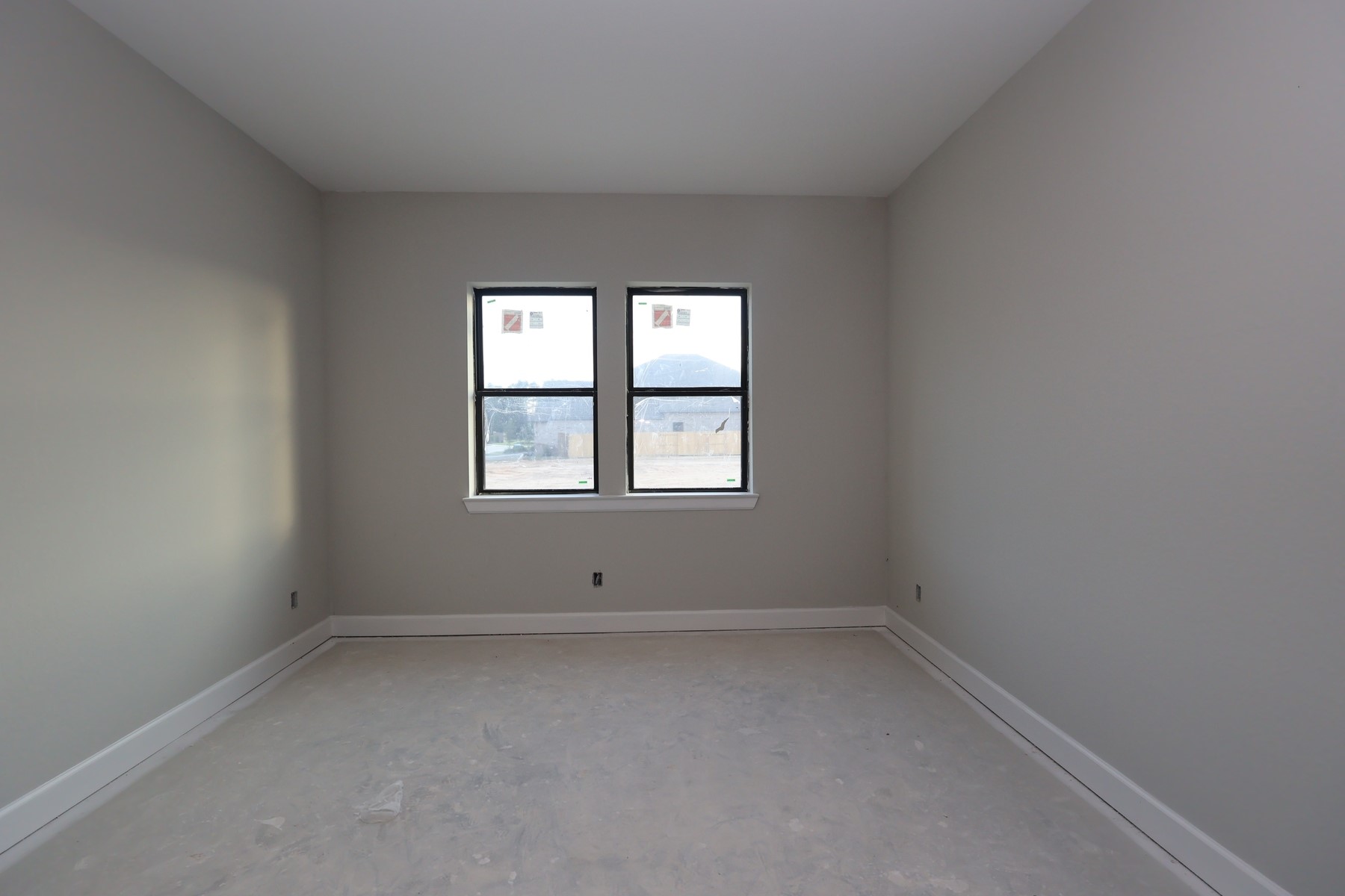 21932 Rolling Greens Road Property Photo 9