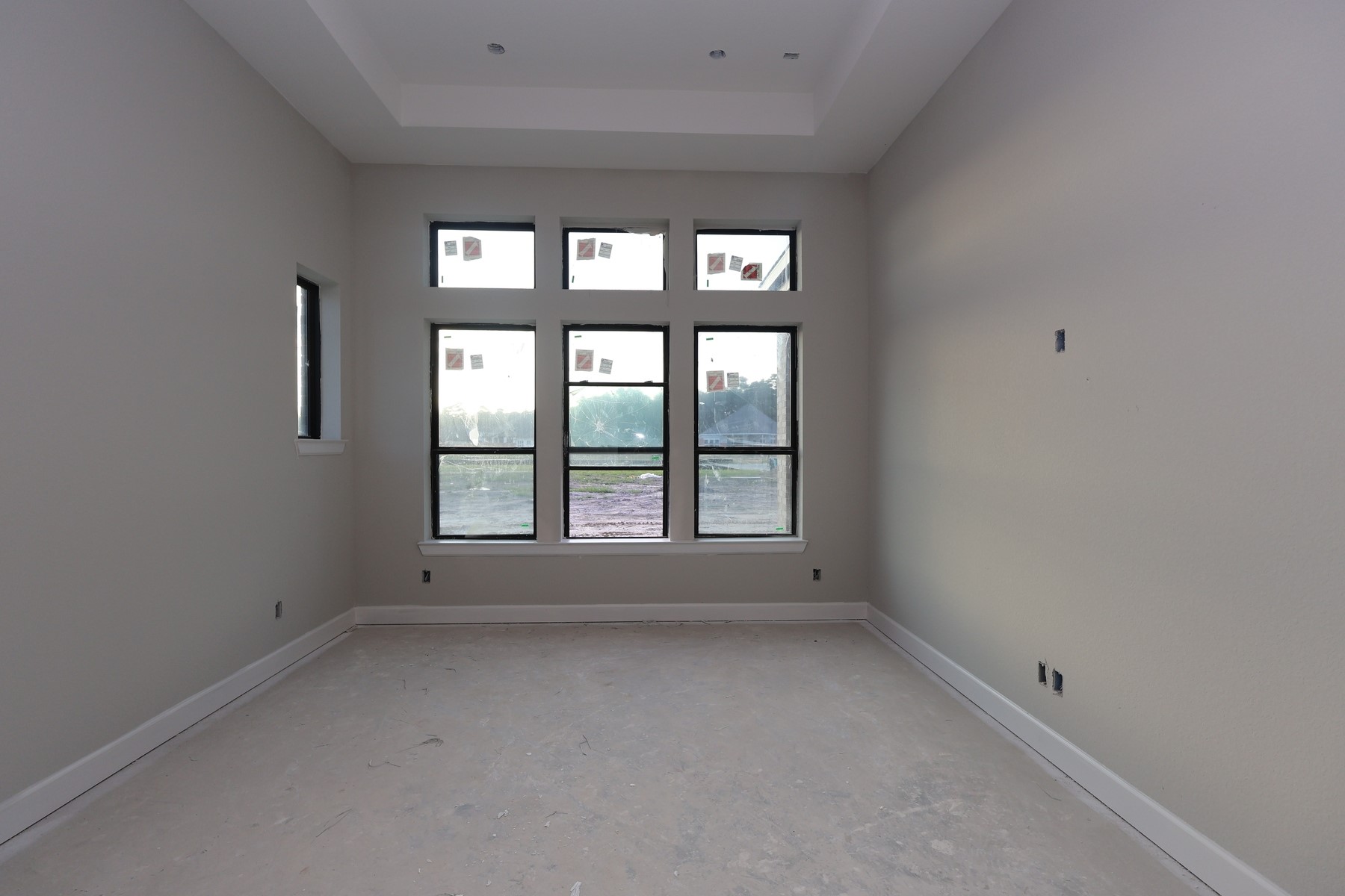 21932 Rolling Greens Road Property Photo 11