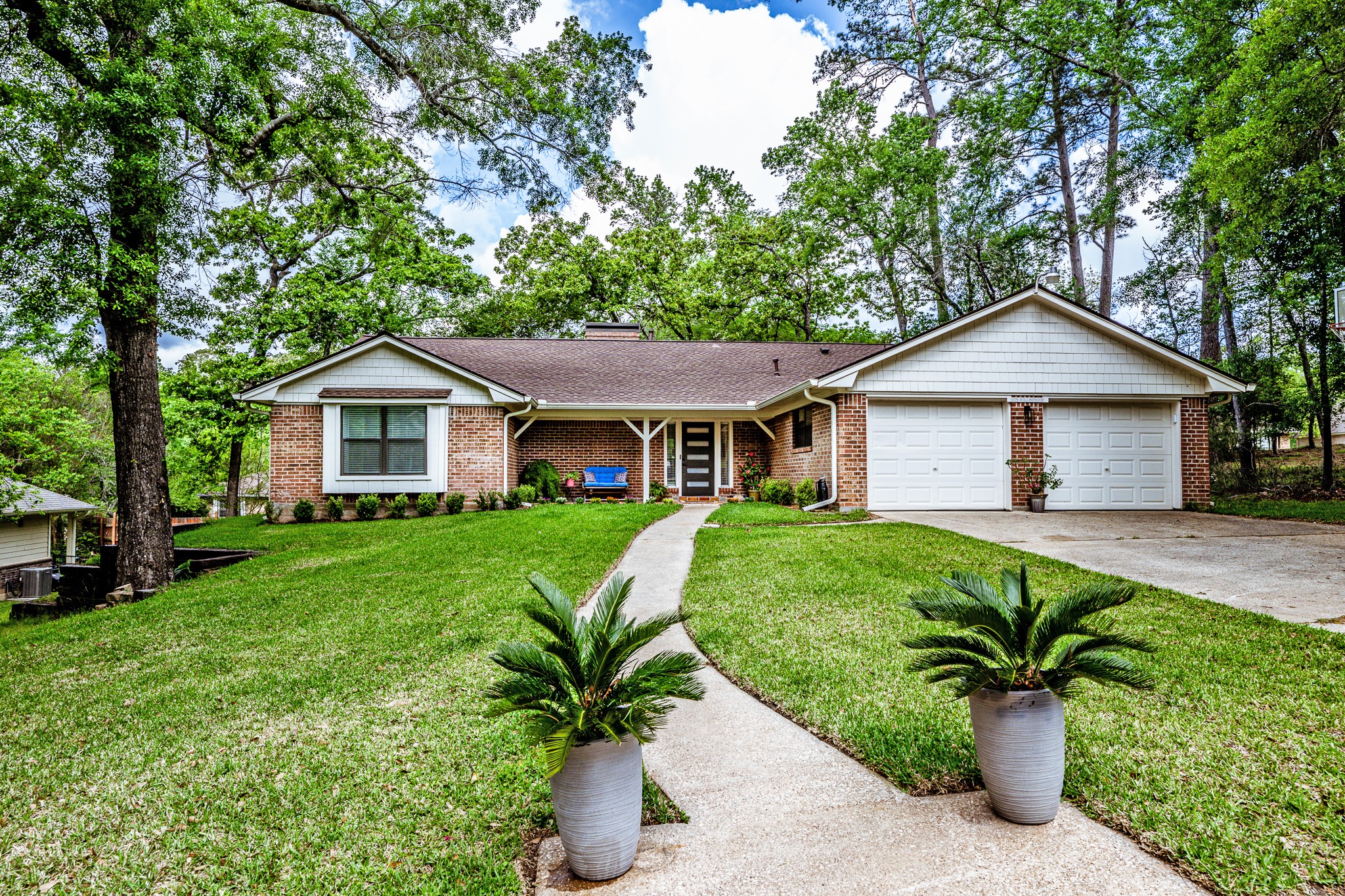 1905 Rollingwood Drive Property Photo 2
