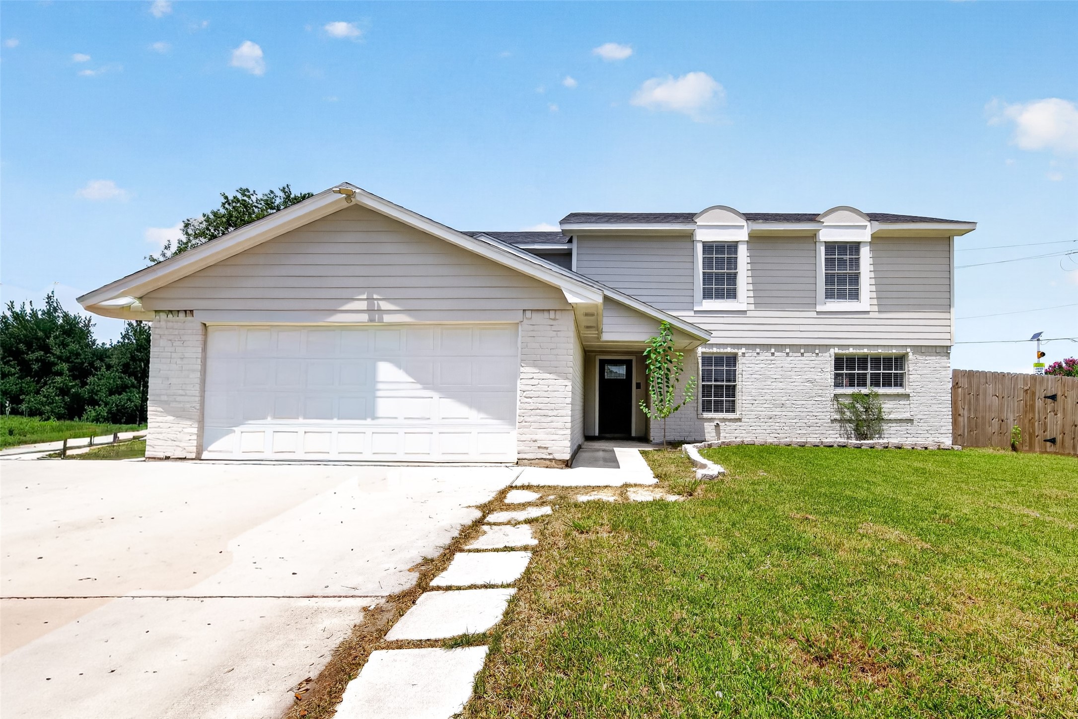 10102 Old Towne Lane Property Photo 6