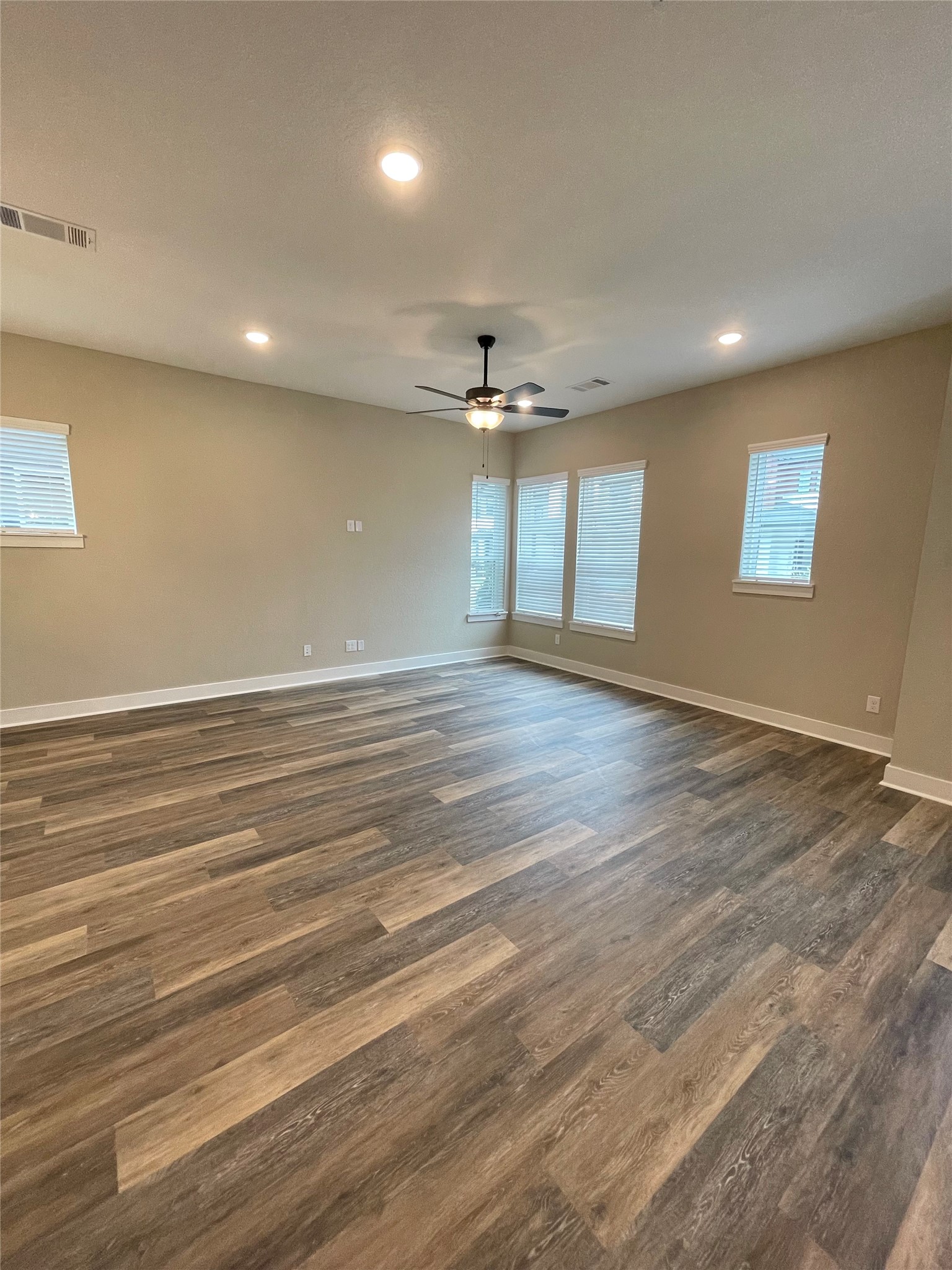 18607 Courteous Way Property Photo 7