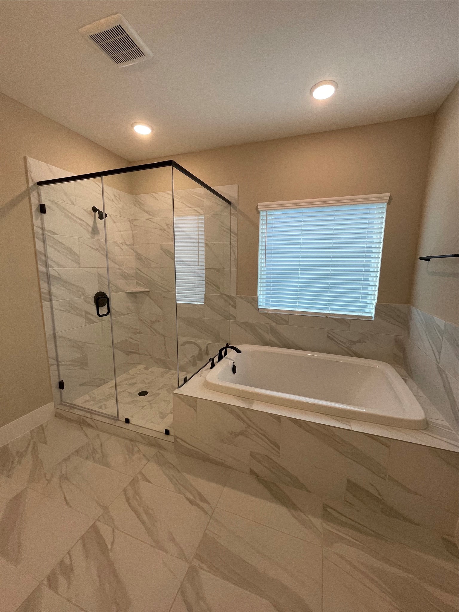 18607 Courteous Way Property Photo 23