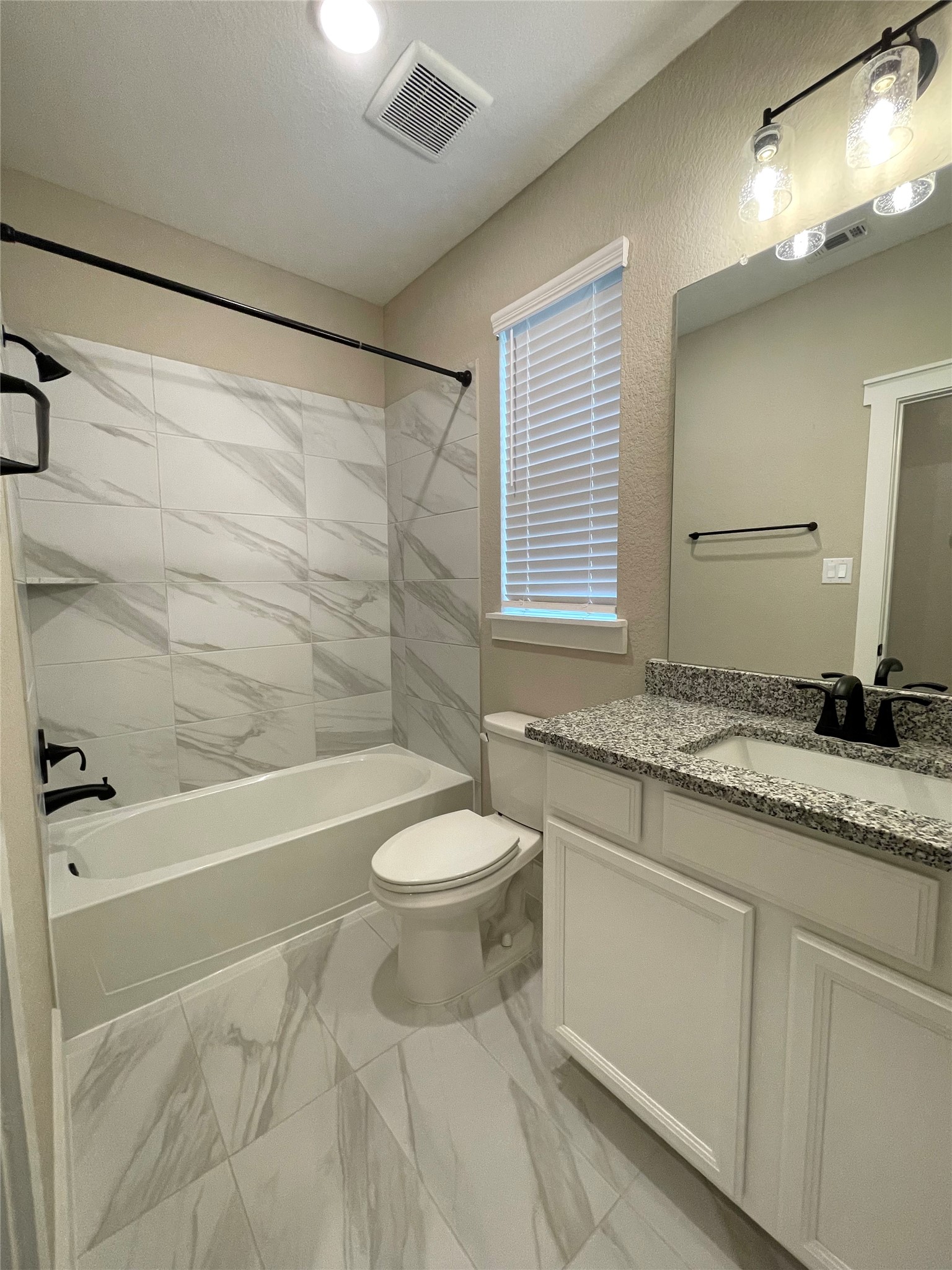 18607 Courteous Way Property Photo 30