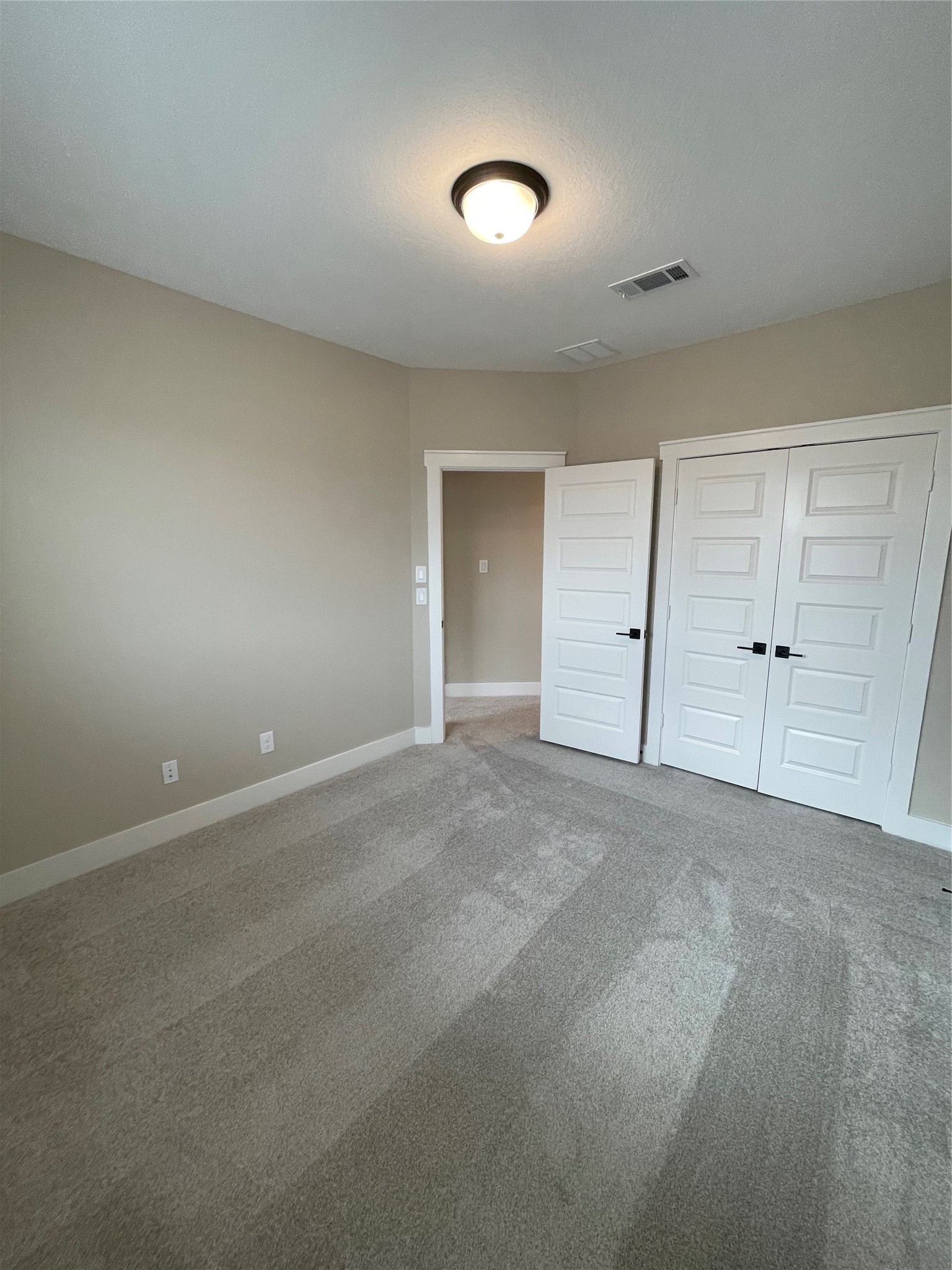 18607 Courteous Way Property Photo 31