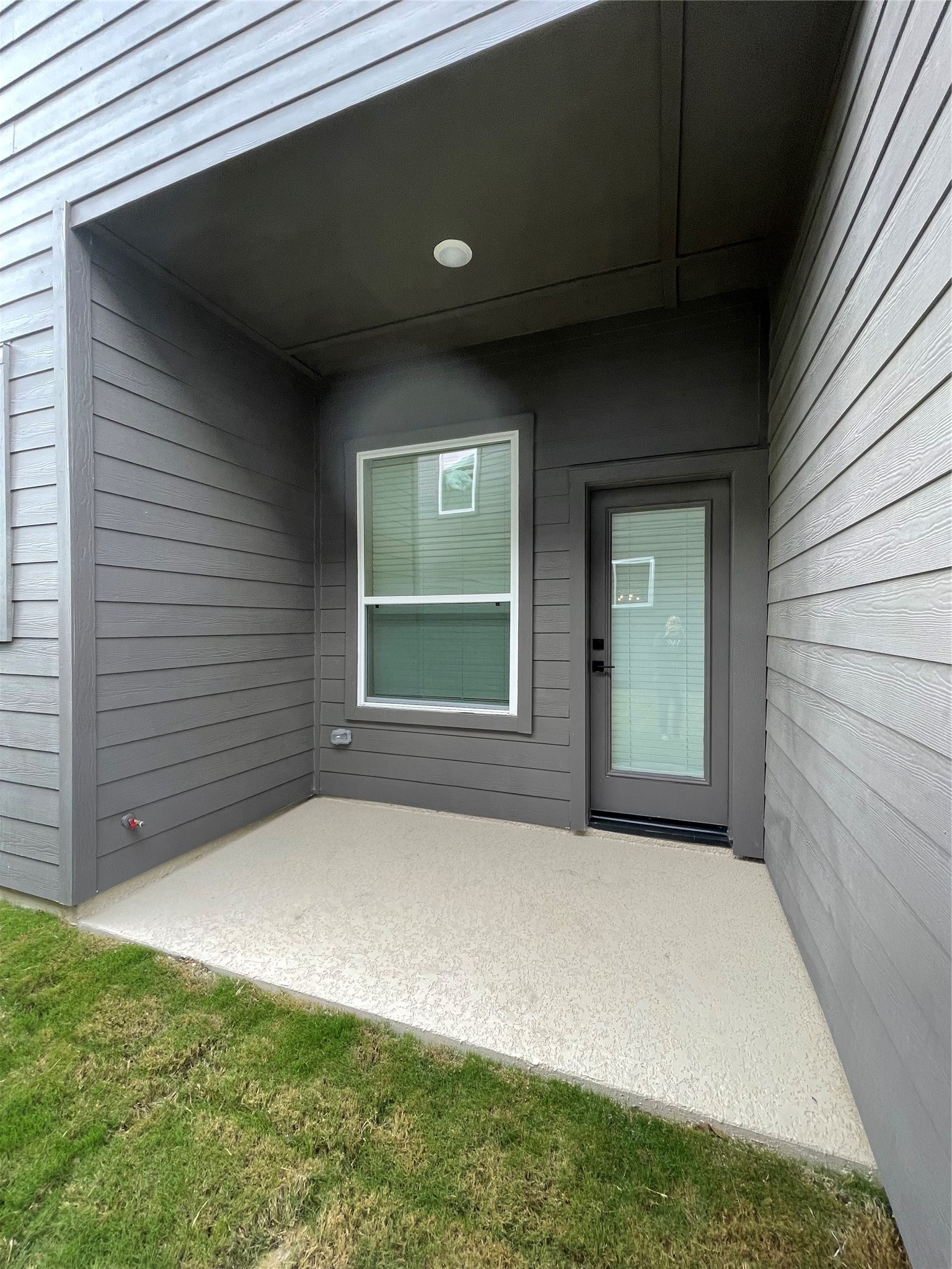18607 Courteous Way Property Photo 35