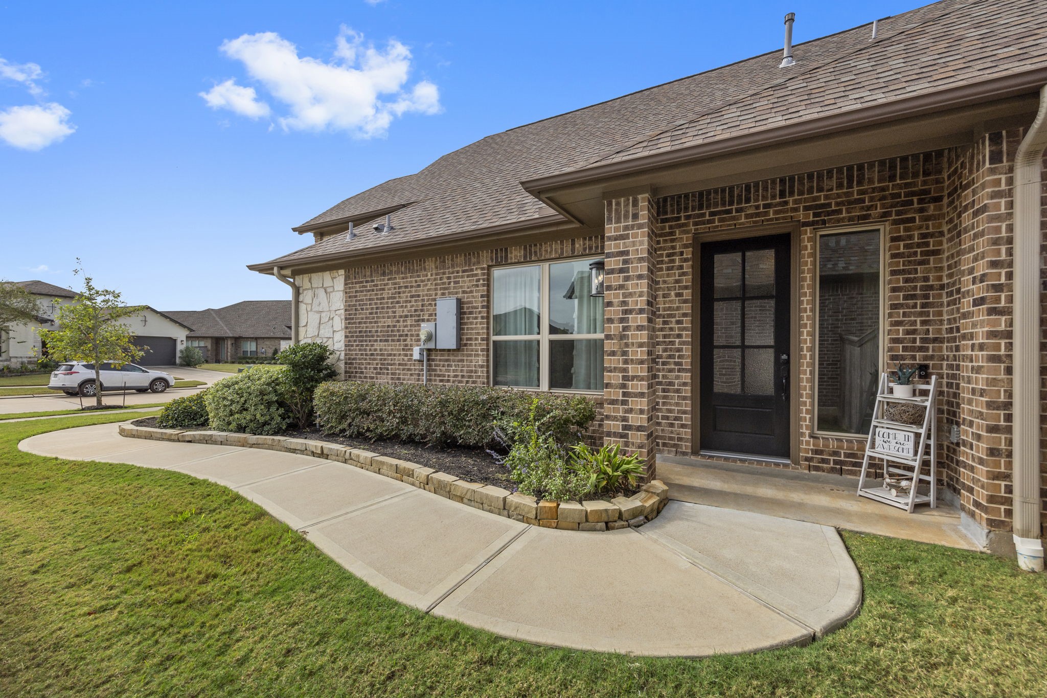 2215 Rose Manor Court Property Photo 3