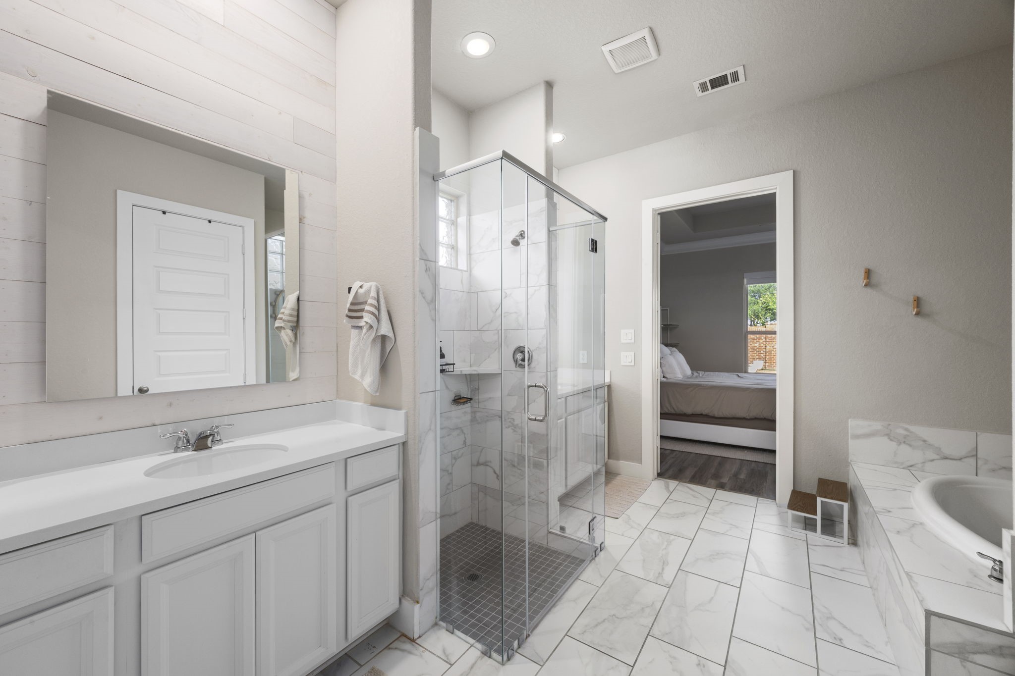2215 Rose Manor Court Property Photo 15