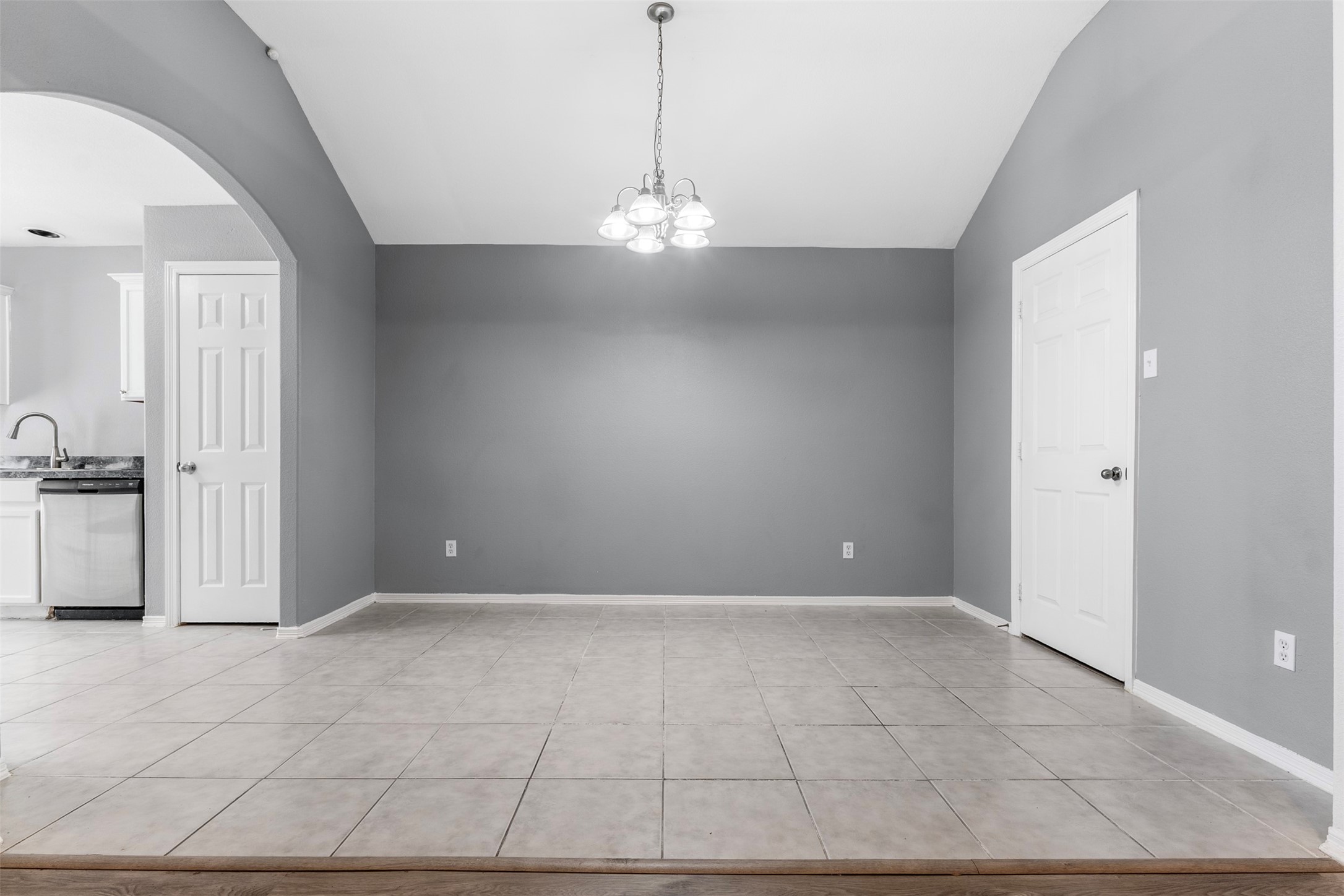 1815 Sherwood Forest Circle Property Photo 8