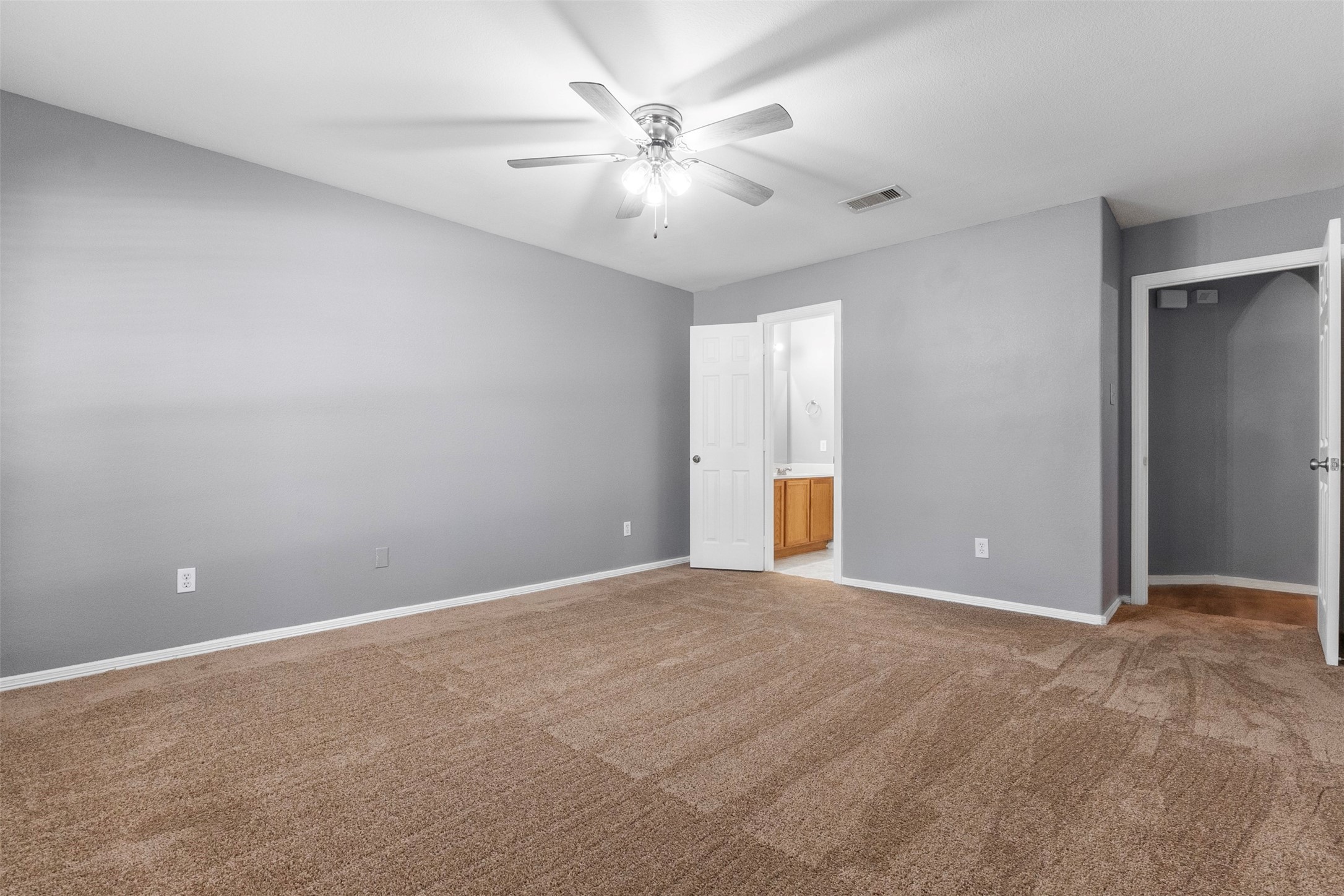 1815 Sherwood Forest Circle Property Photo 14