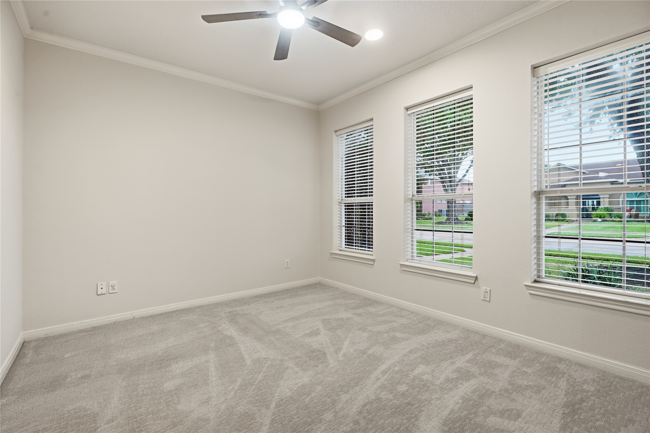 4815 Bayfair Street Property Photo 27