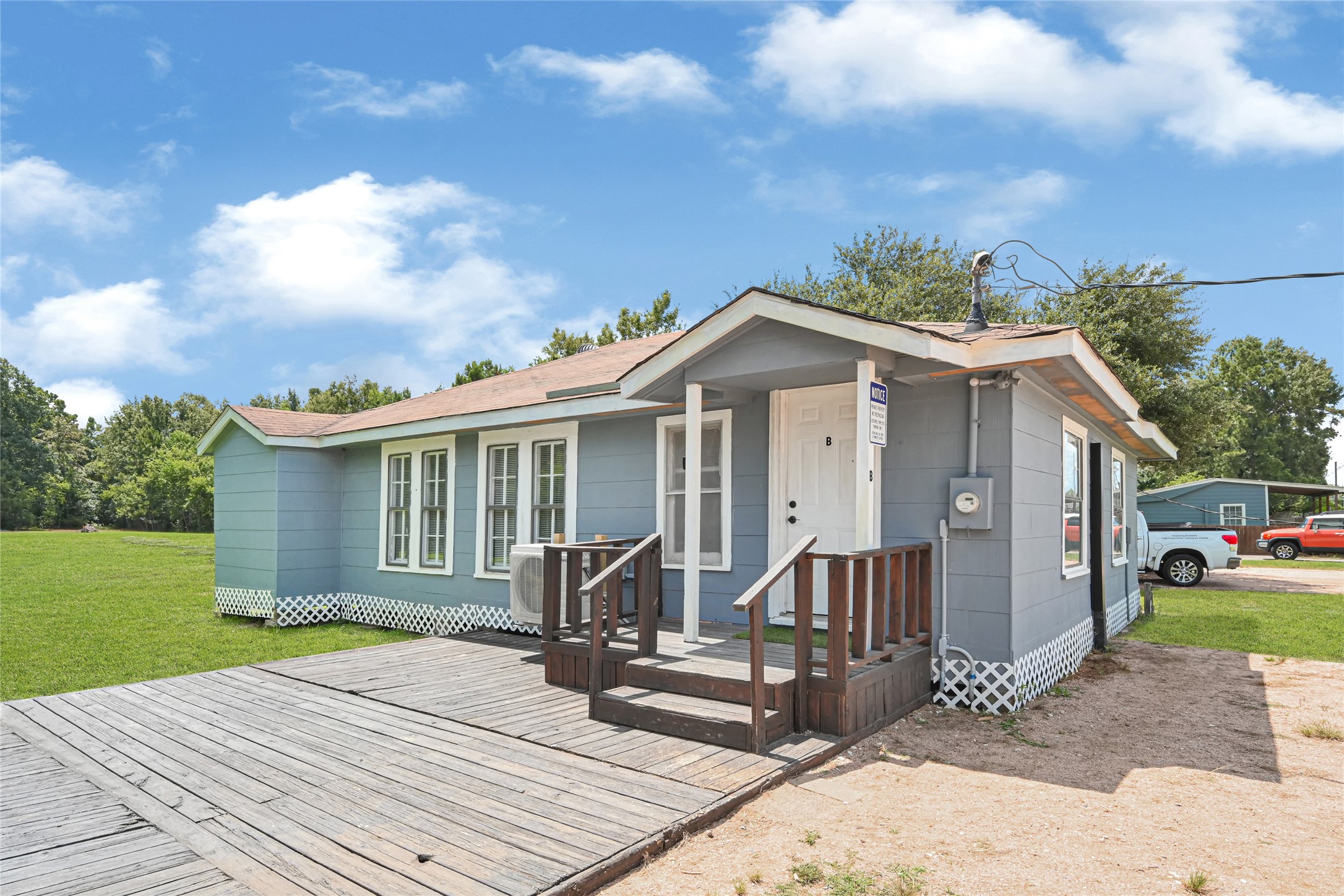 4568 Dunnam Road B Property Photo 2