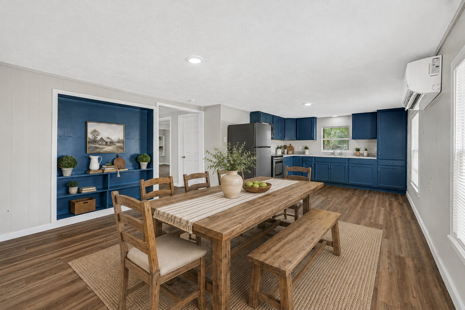 4568 Dunnam Road B Property Photo 4