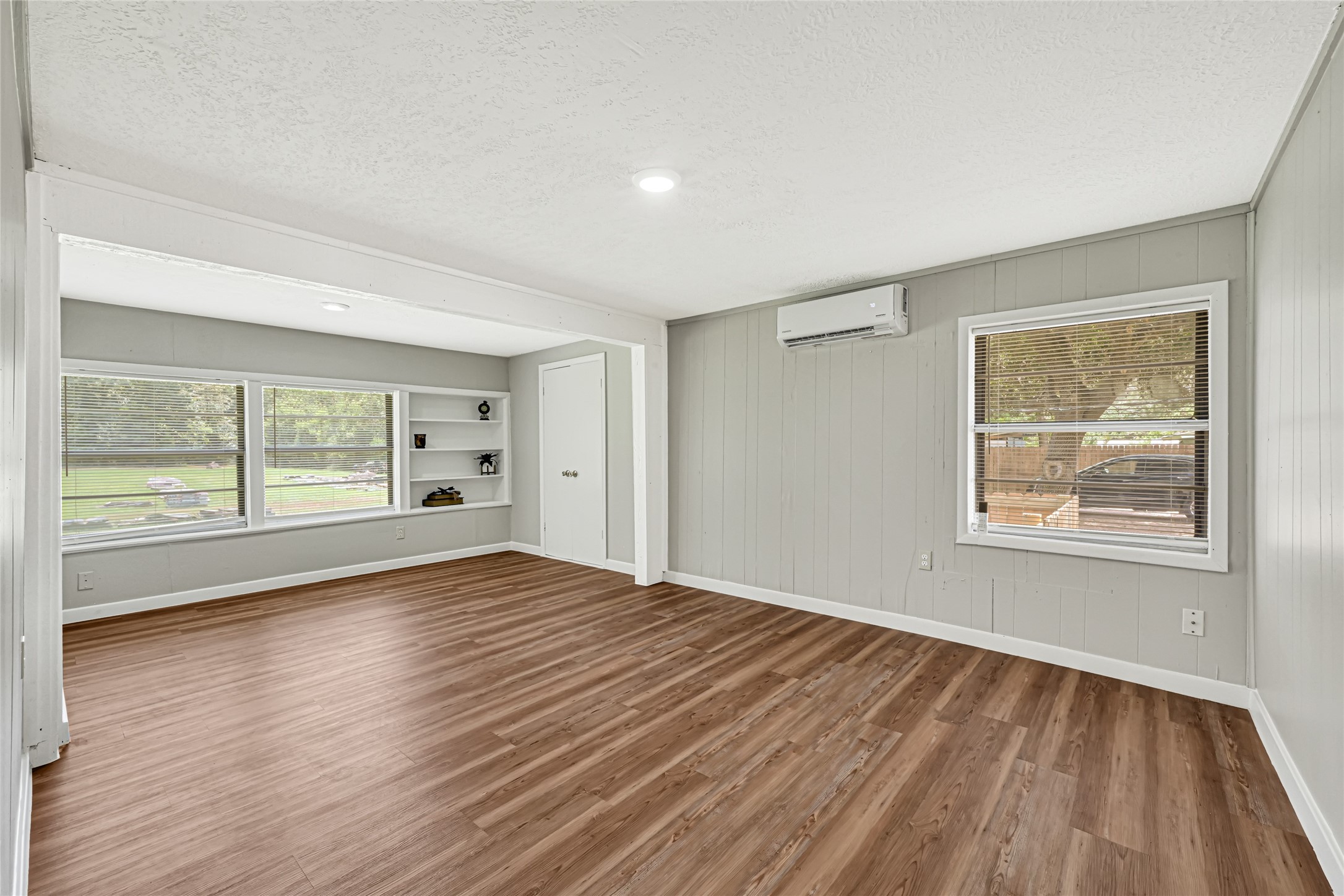 4568 Dunnam Road B Property Photo 11