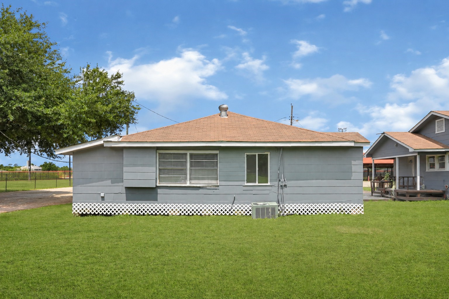 4568 Dunnam Road B Property Photo 19