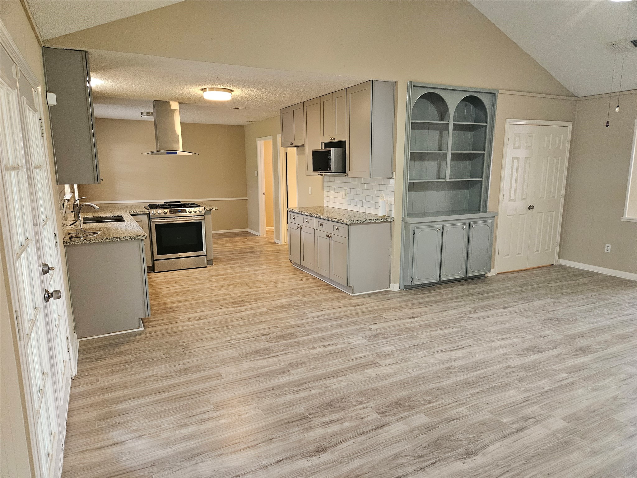 1402 New Orleans Street Property Photo 7