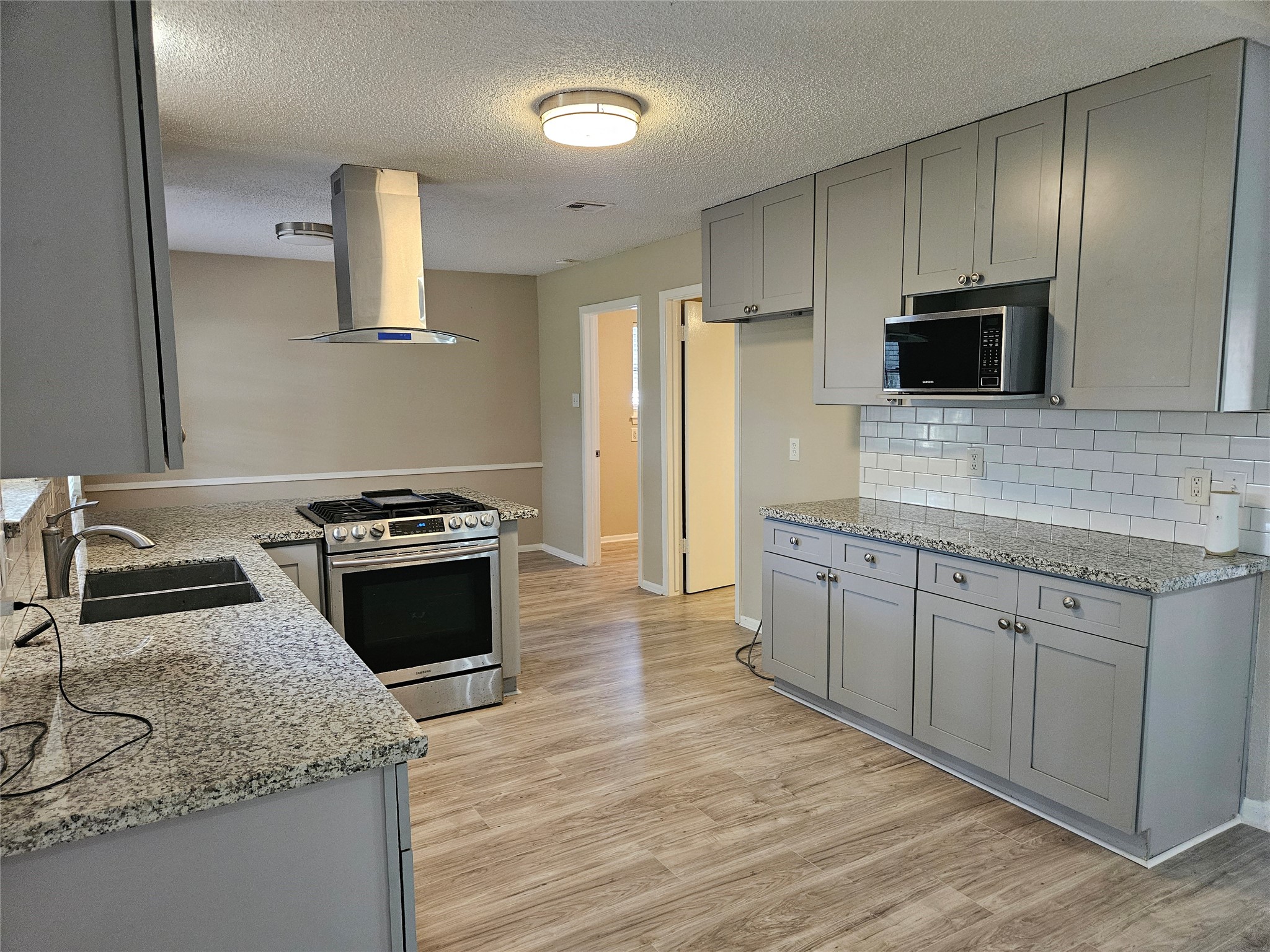 1402 New Orleans Street Property Photo 11