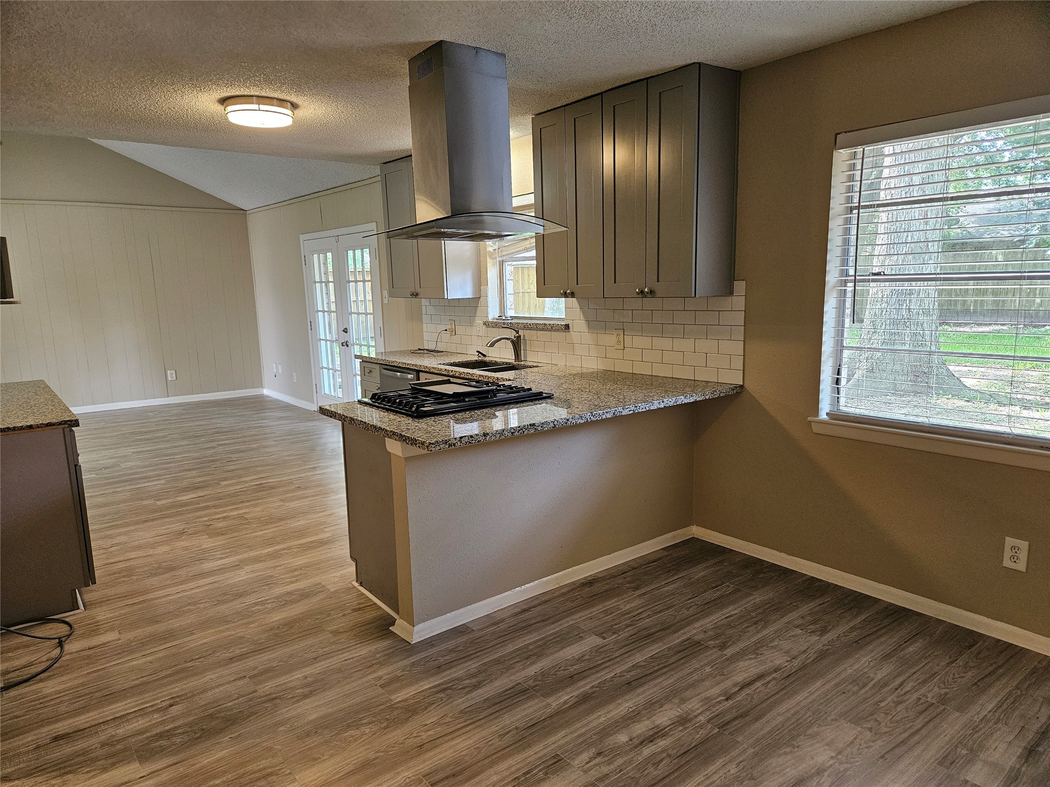 1402 New Orleans Street Property Photo 18