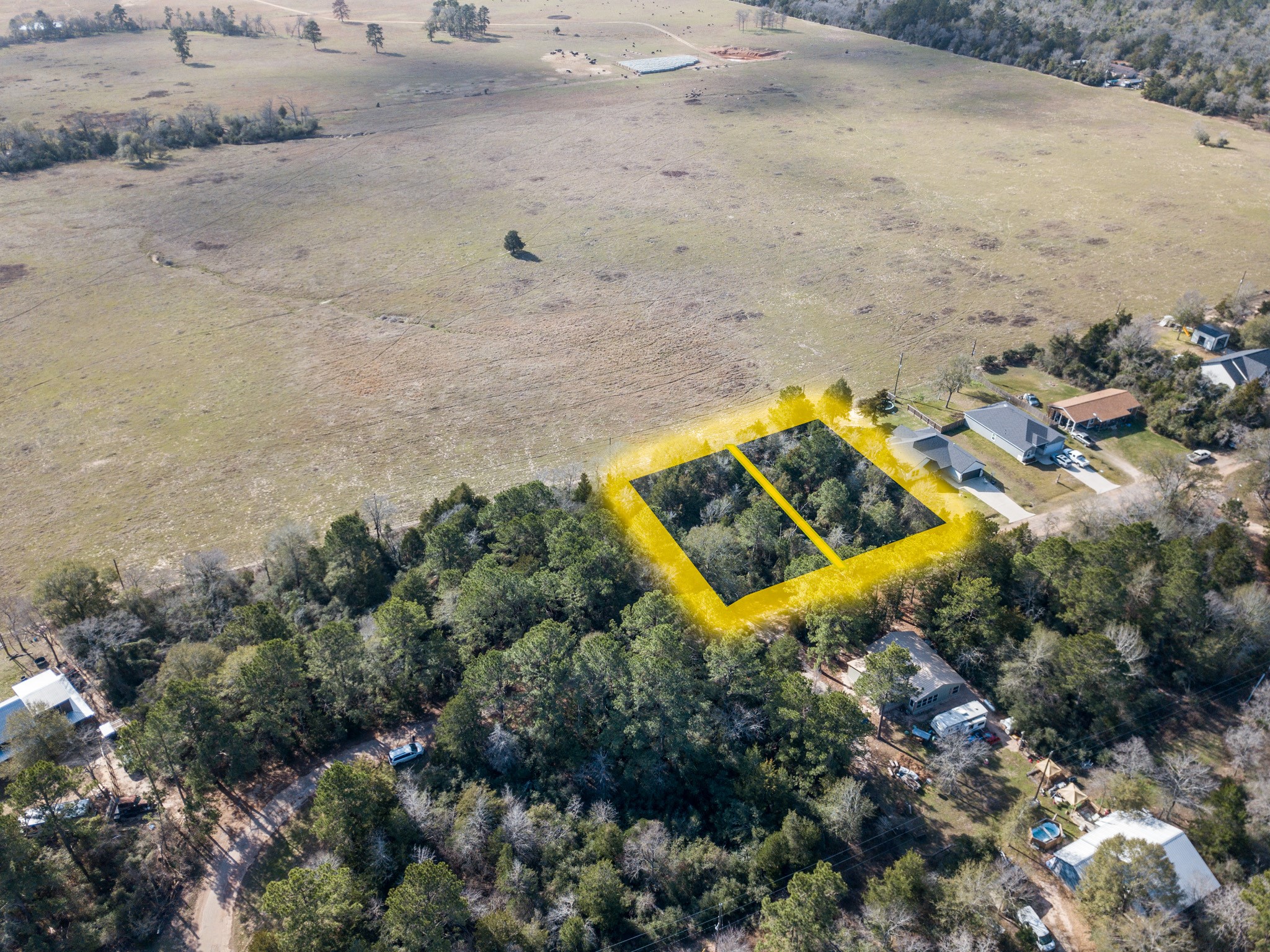 38044 Quail Drive Property Photo 2