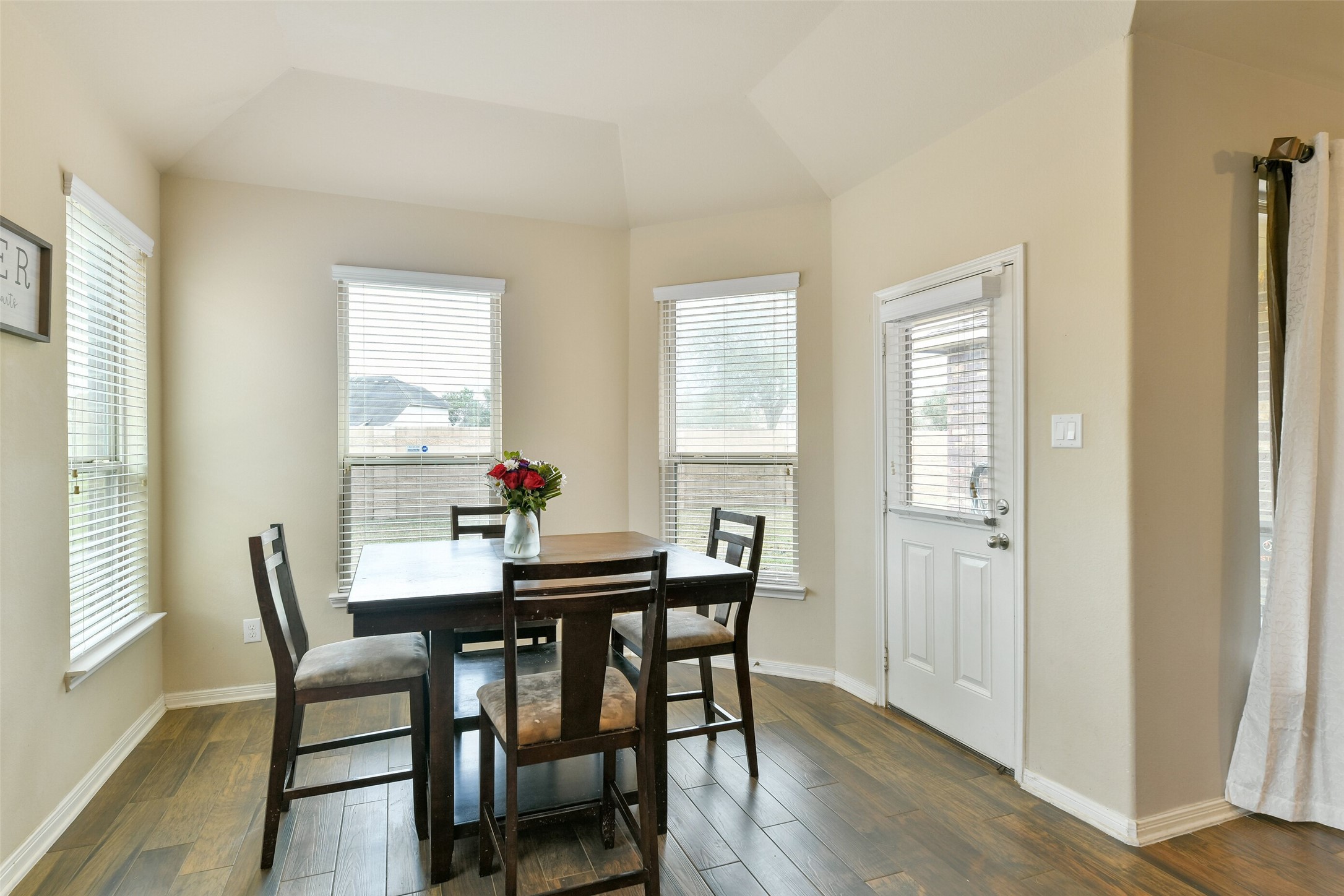 2514 Copper Fields Drive Property Photo 9