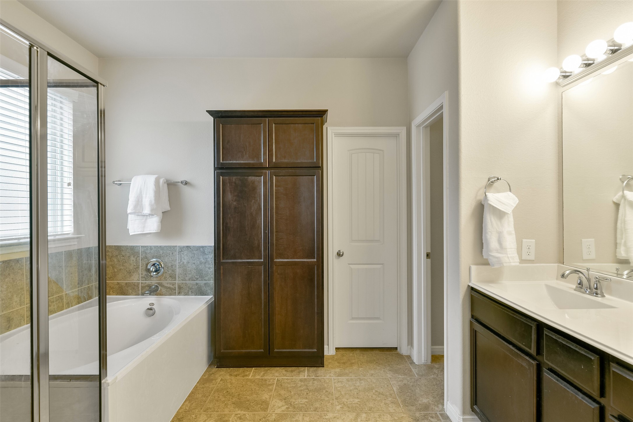 2514 Copper Fields Drive Property Photo 15