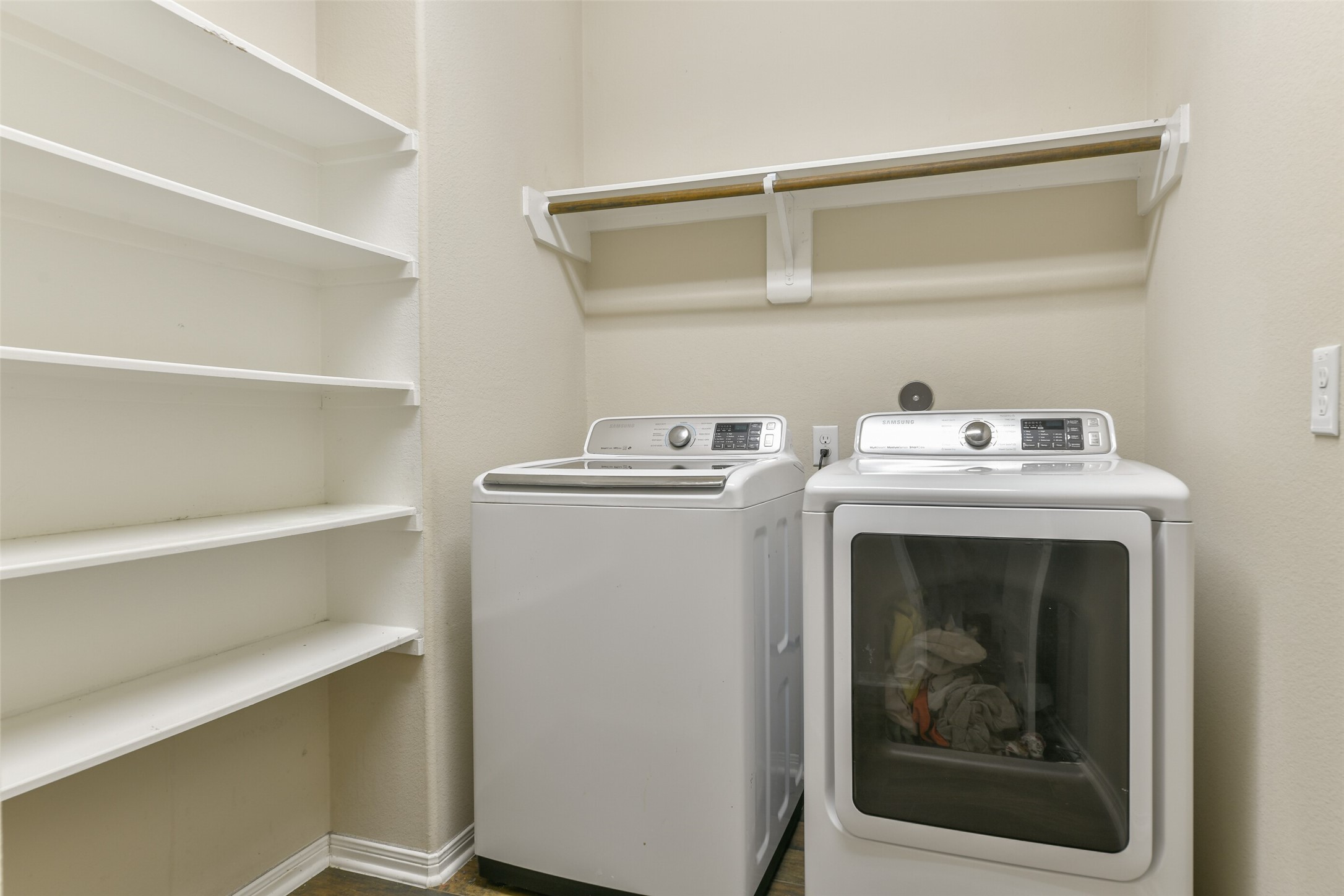 2514 Copper Fields Drive Property Photo 23
