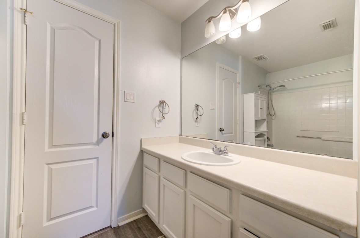 18919 Squirrel Oaks Drive Property Photo 32