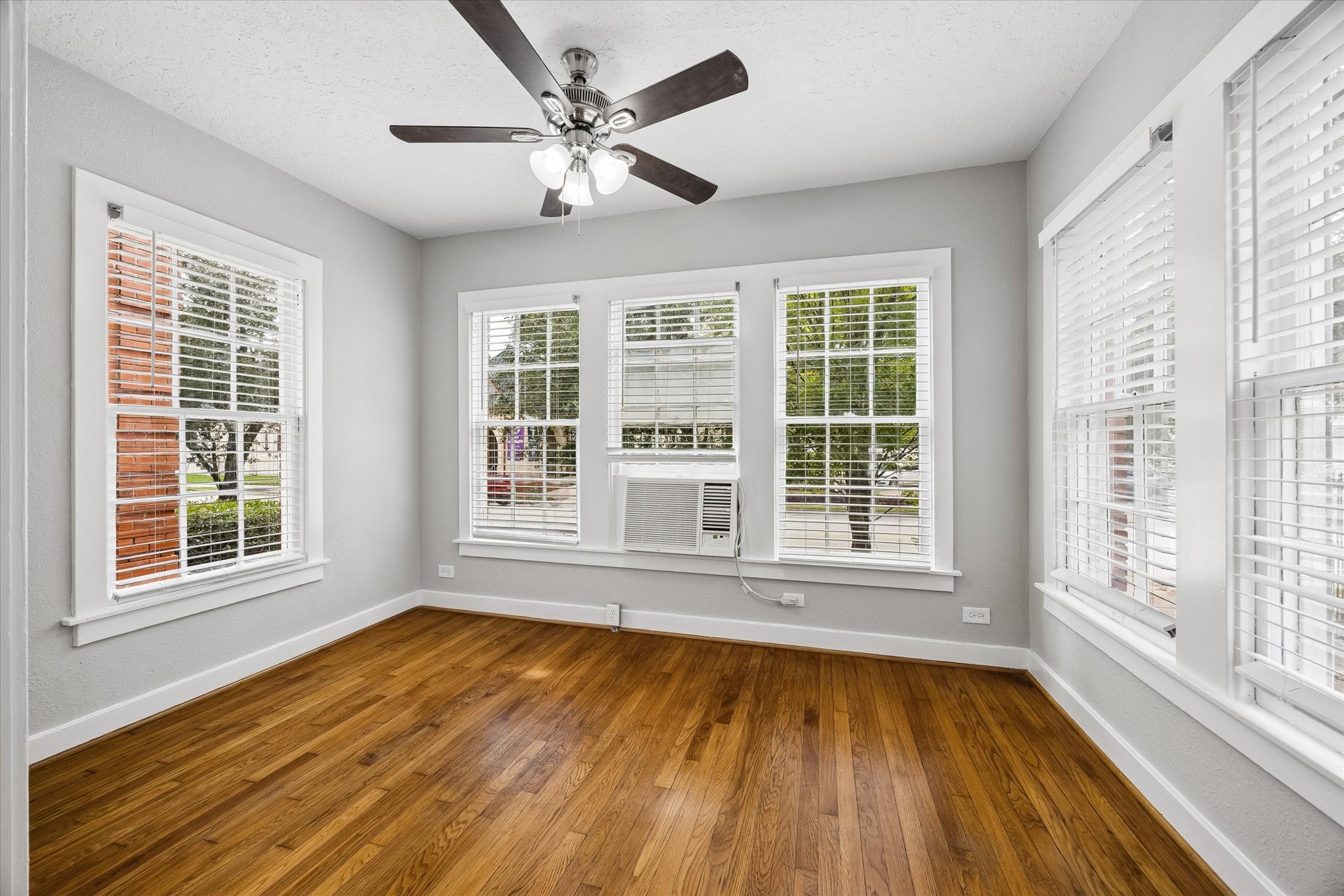 1812 W Alabama Street 2 Property Photo 8