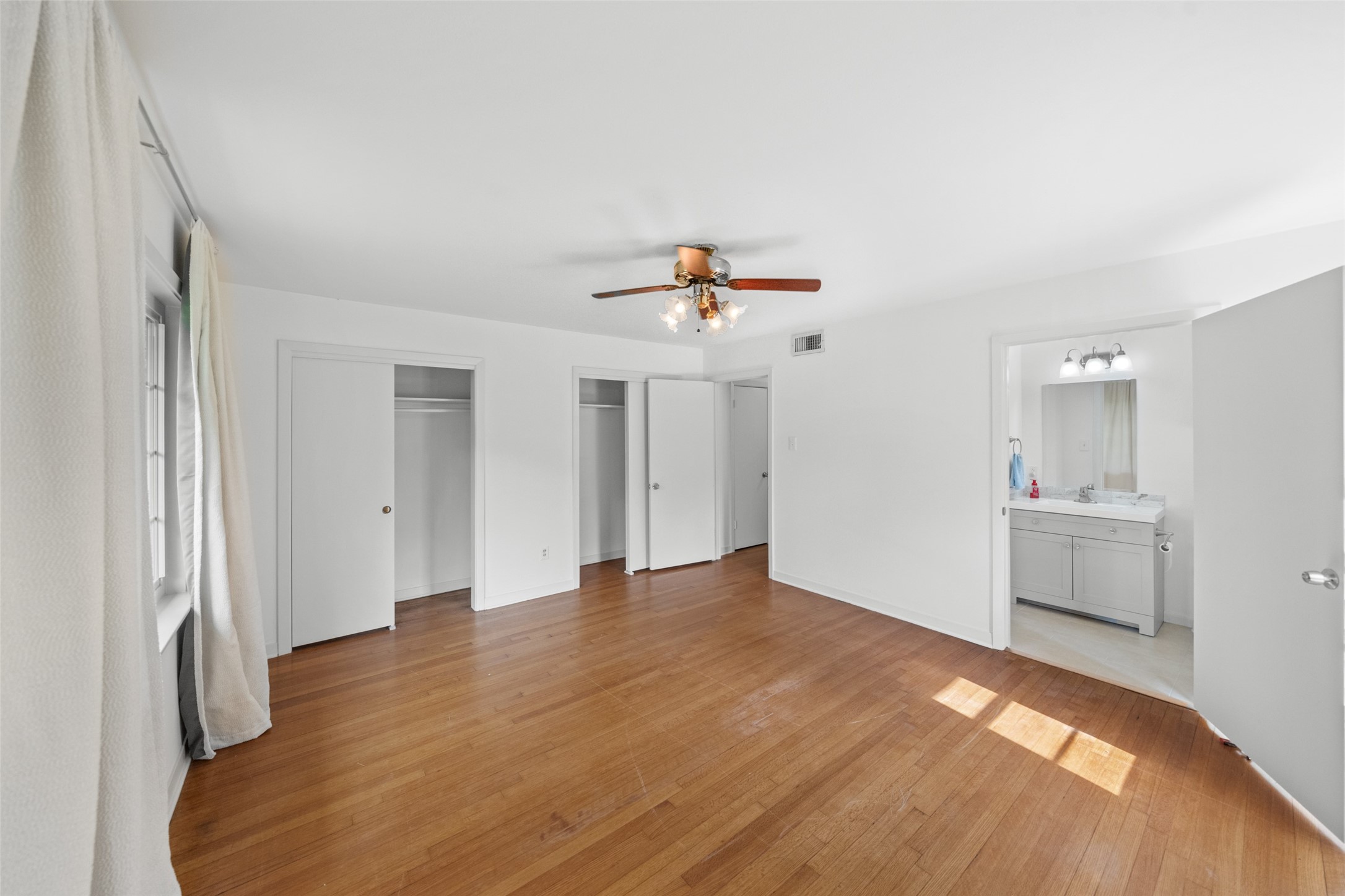 9302 Walterville Road Property Photo 10