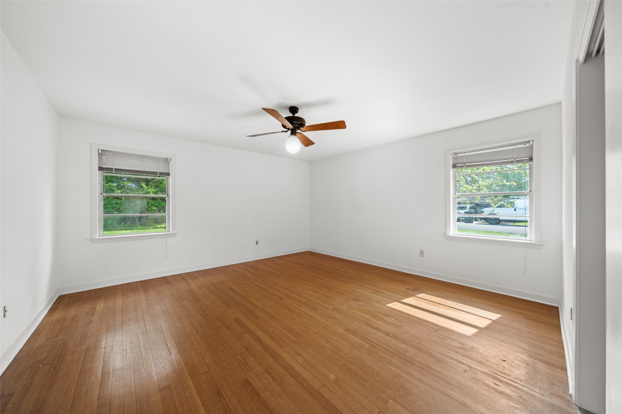 9302 Walterville Road Property Photo 12