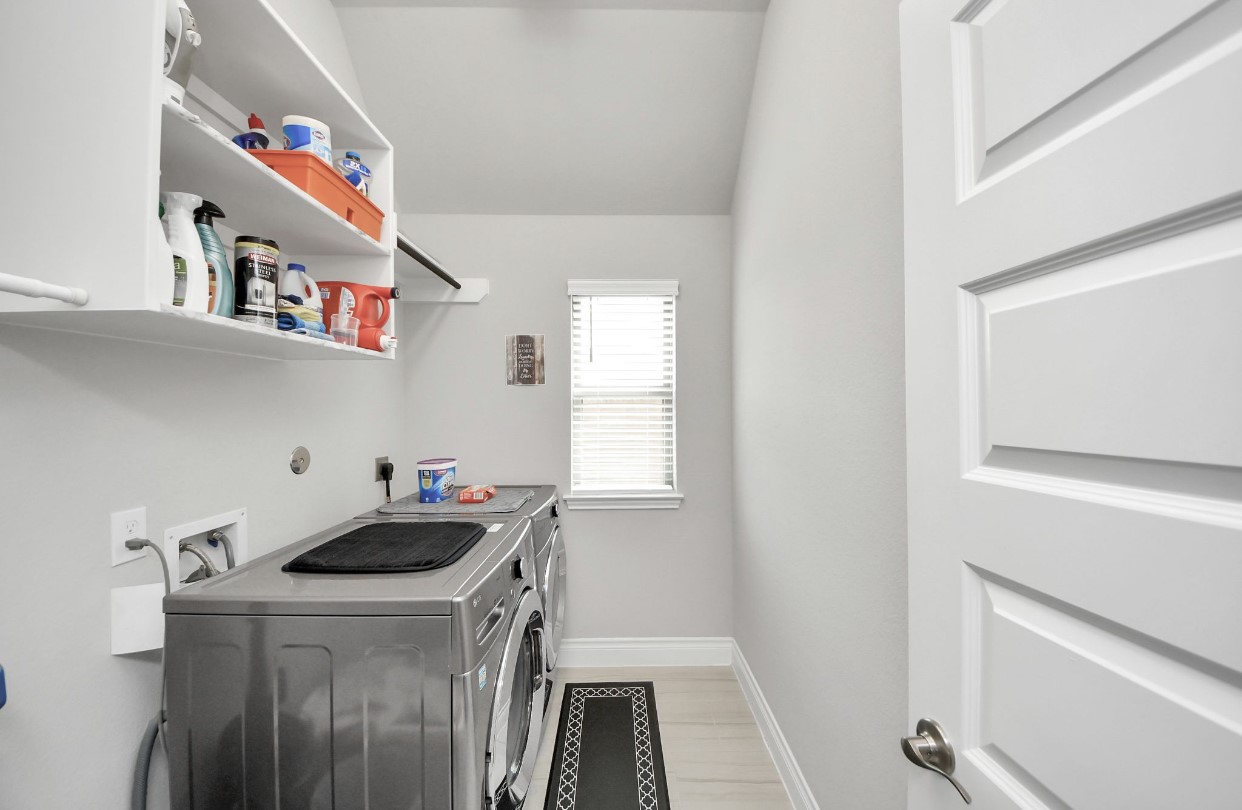 2302 Calm Channel Ct Property Photo 7