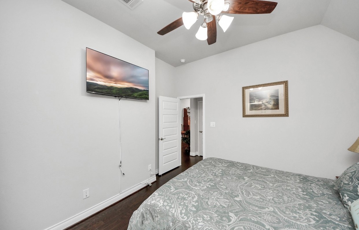 2302 Calm Channel Ct Property Photo 8