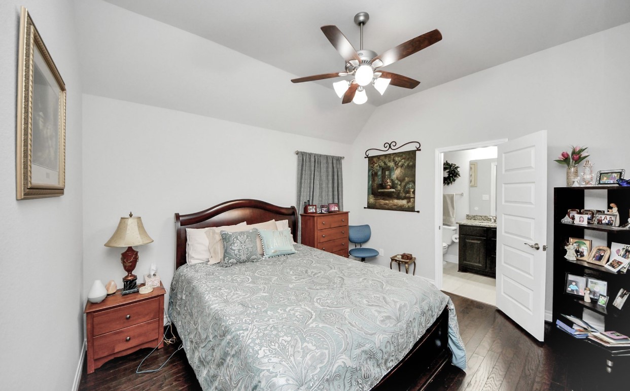 2302 Calm Channel Ct Property Photo 10