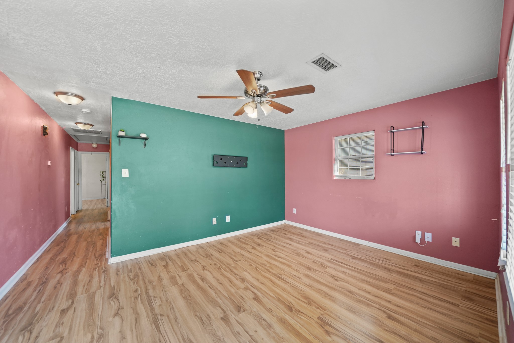 1704 Pannell Street Property Photo 2
