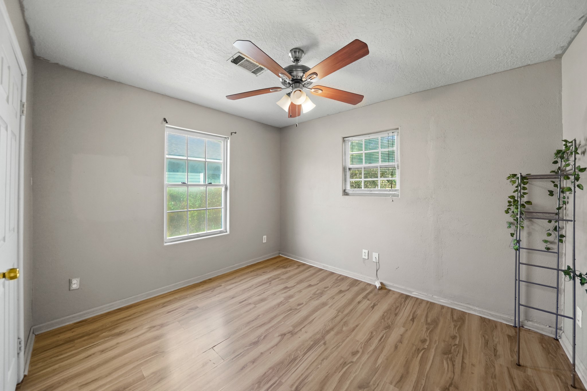 1704 Pannell Street Property Photo 8
