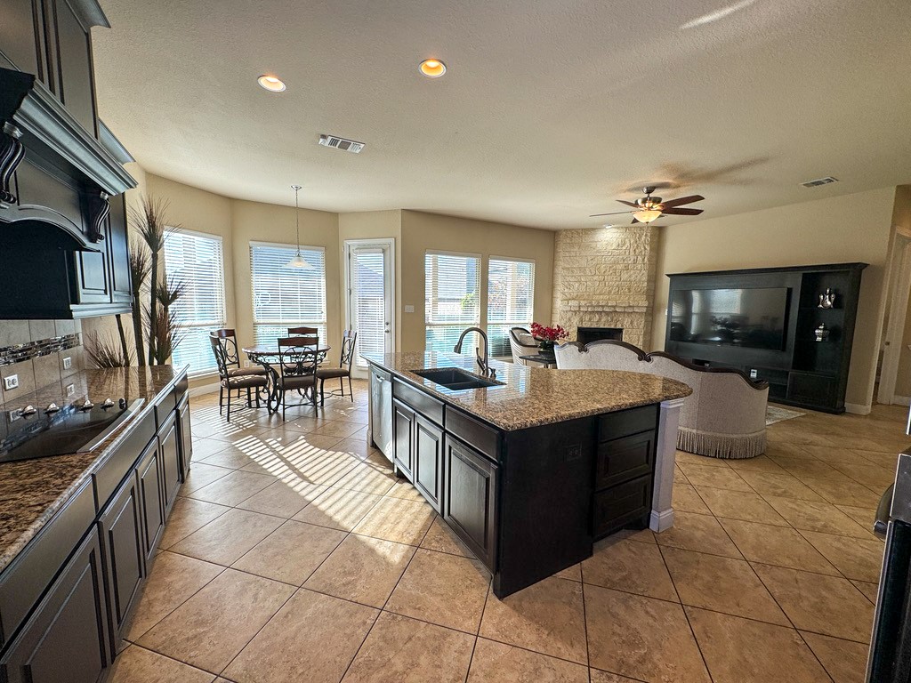 809 Alpino Property Photo 4