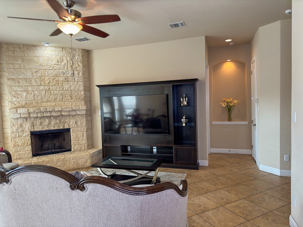 809 Alpino Property Photo 6
