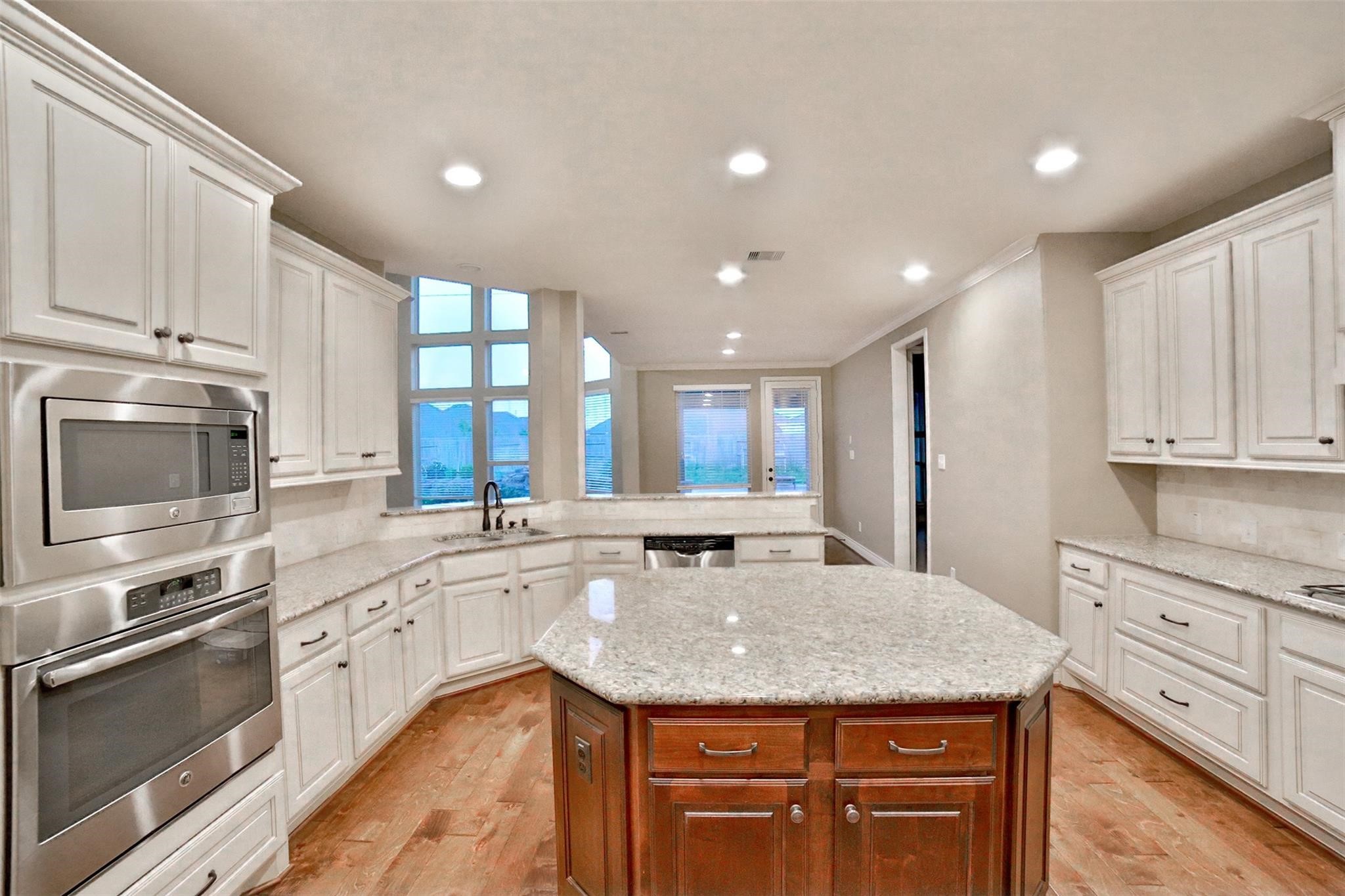 2403 Haven Hill Drive Property Photo 19
