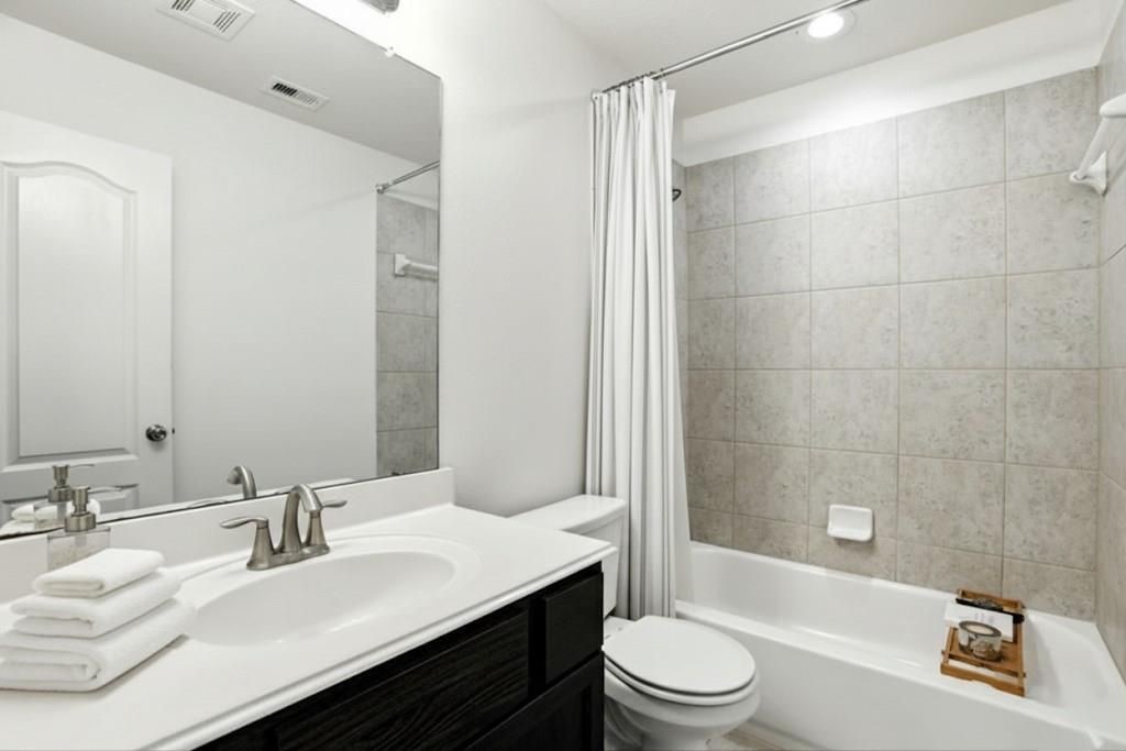 22902 Jetty Manor Lane Property Photo 15
