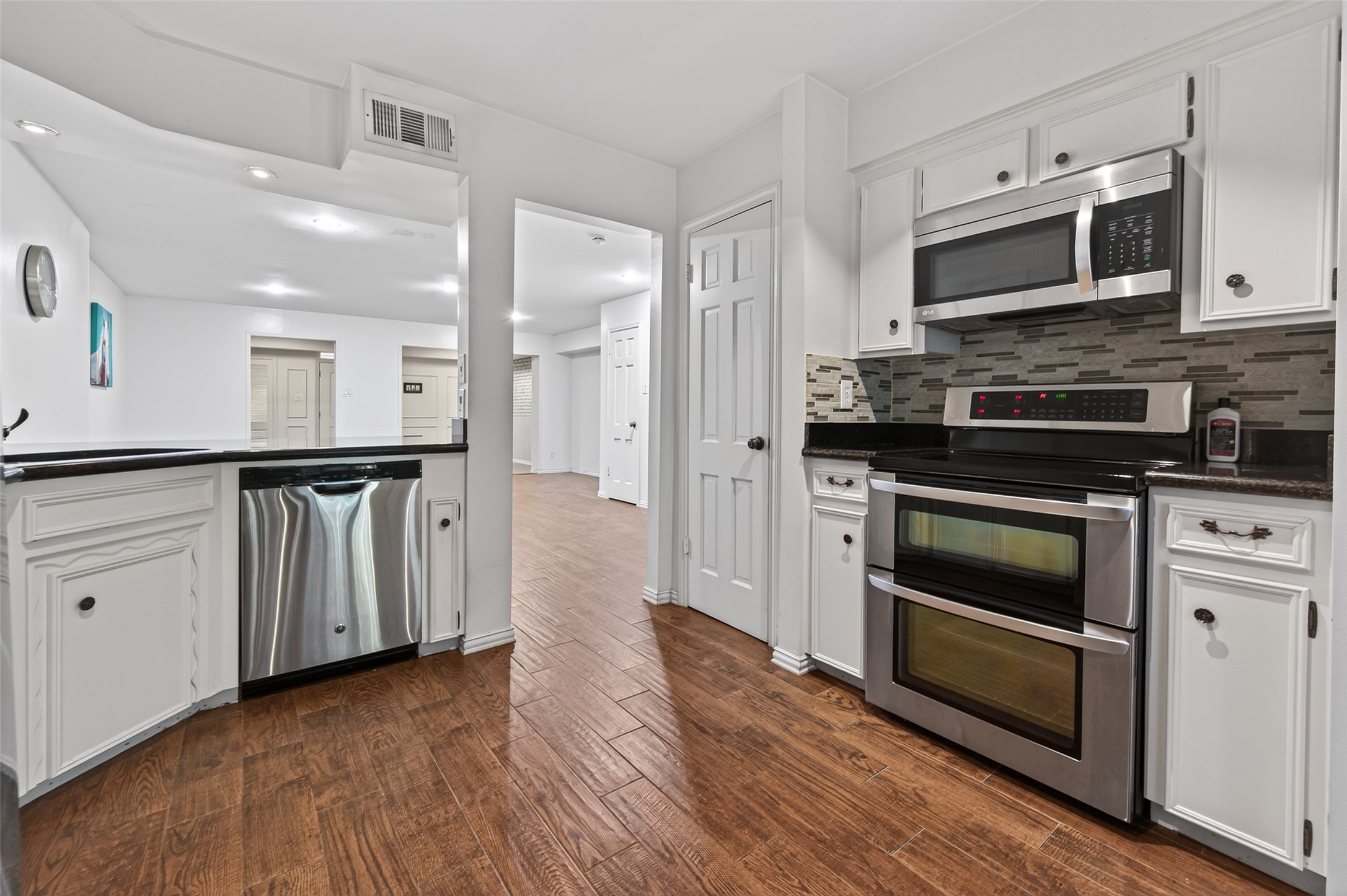 5530 Holly Street F Property Photo 5