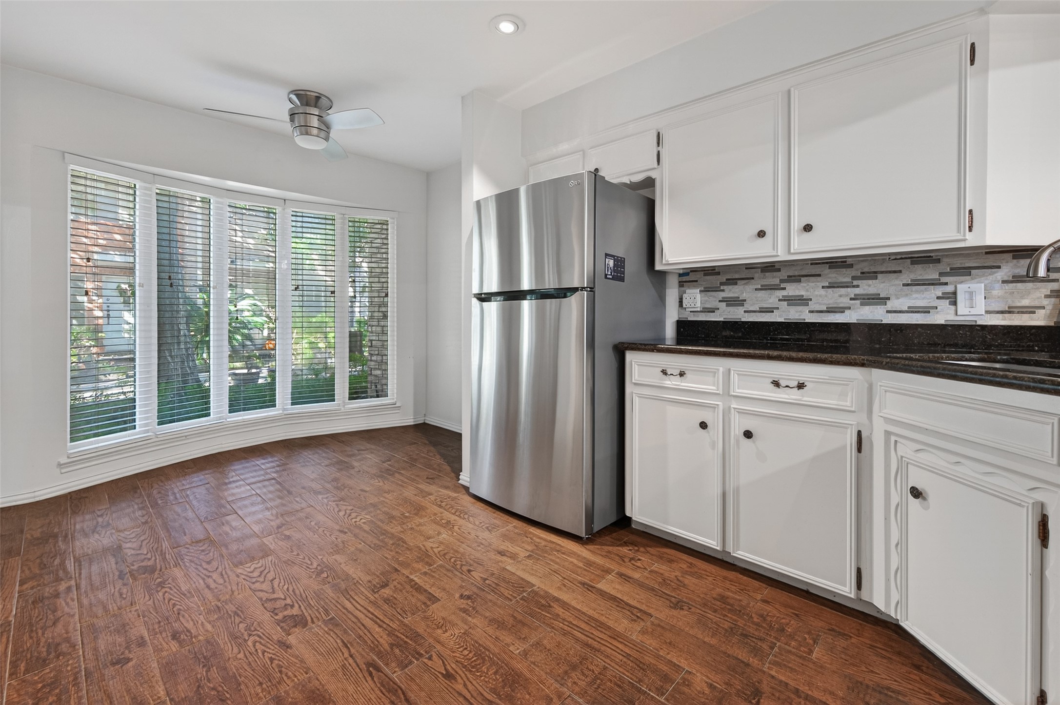 5530 Holly Street F Property Photo 7
