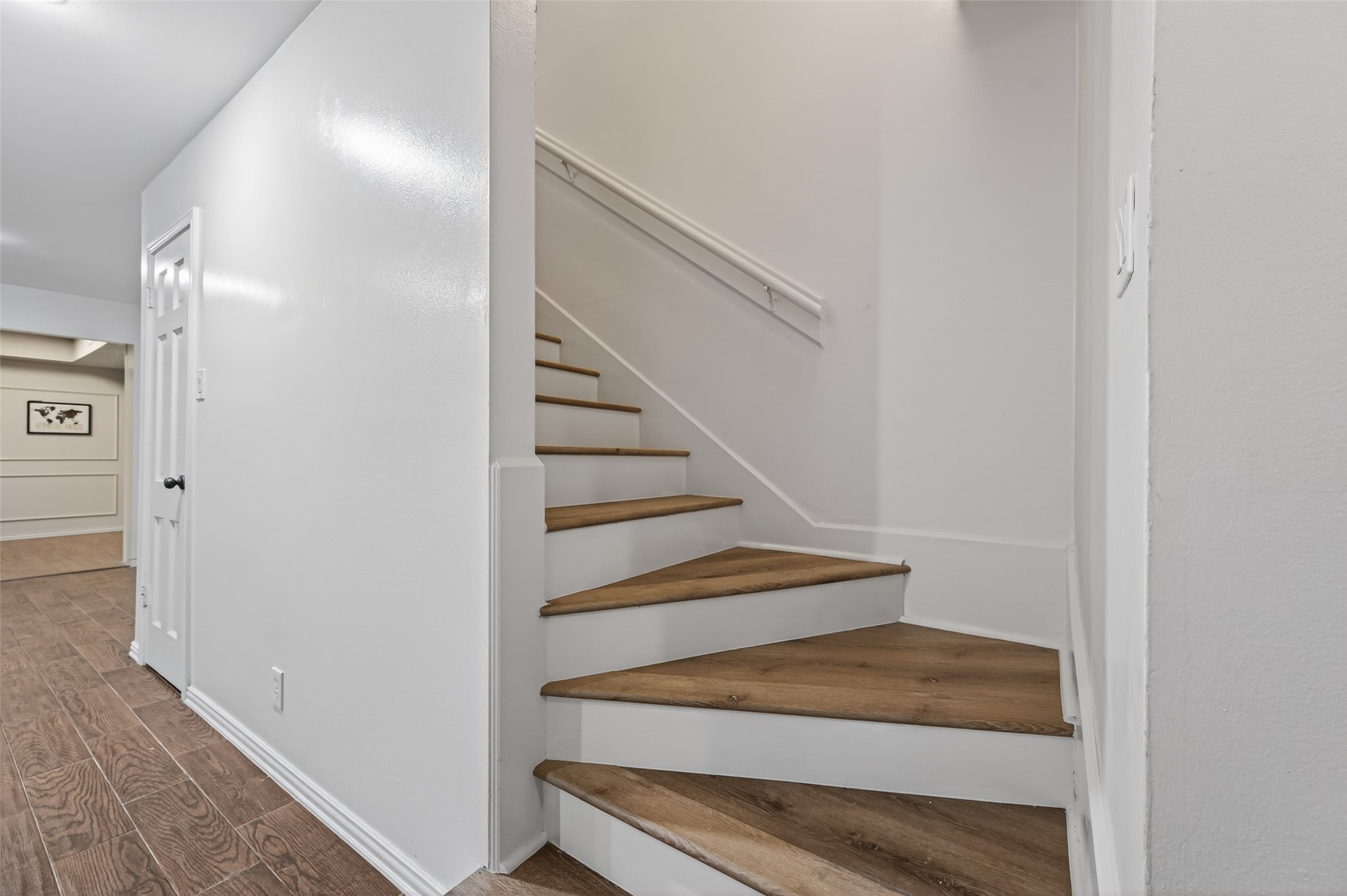 5530 Holly Street F Property Photo 9