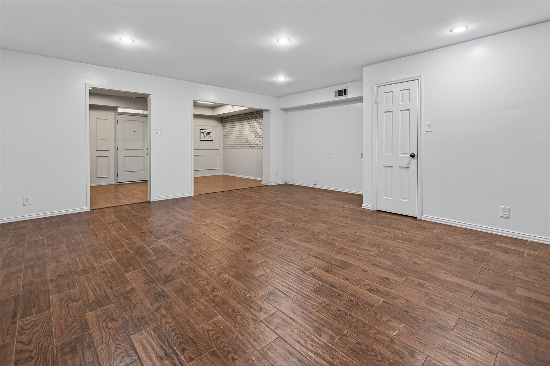 5530 Holly Street F Property Photo 13
