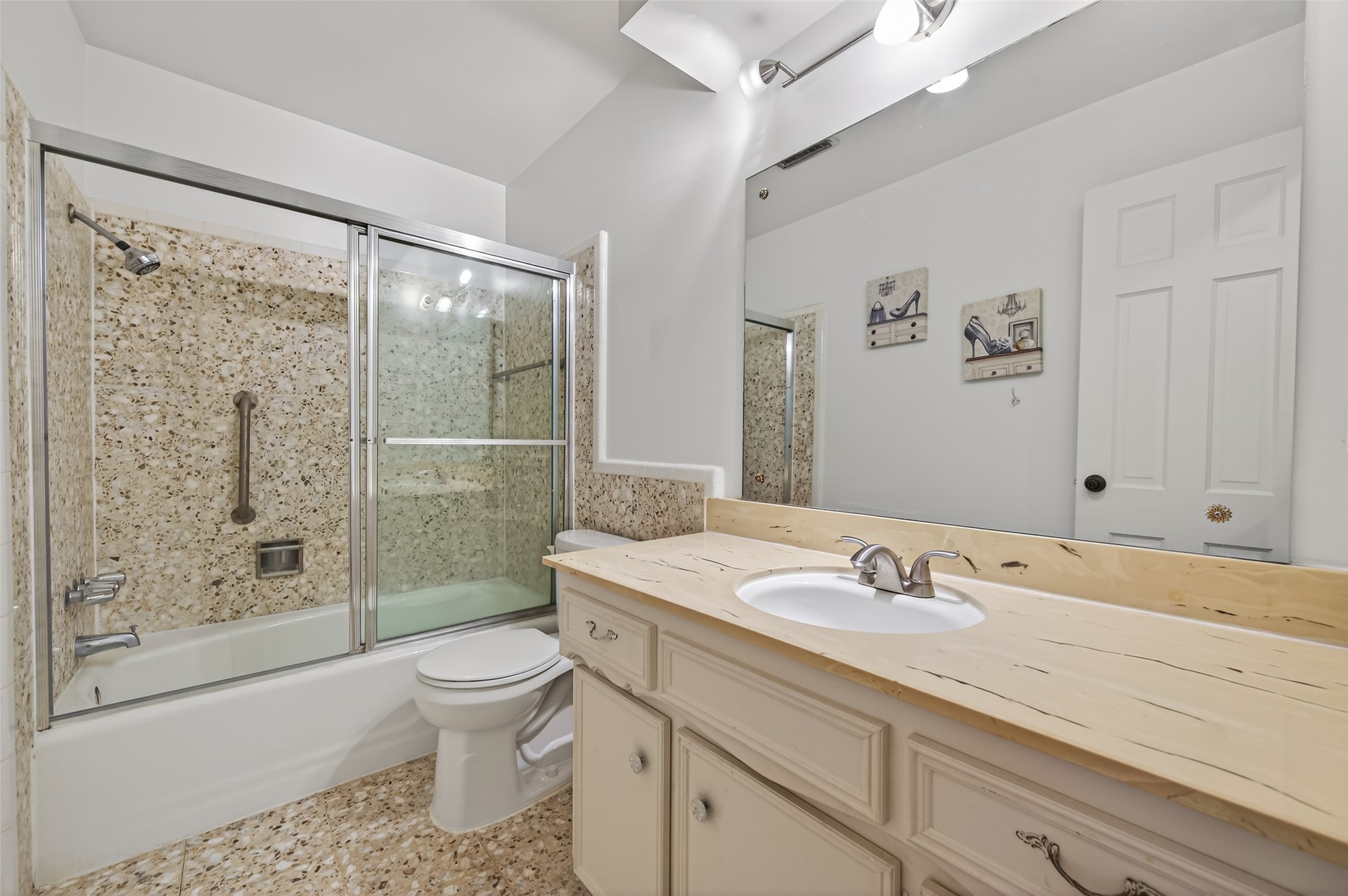 5530 Holly Street F Property Photo 24