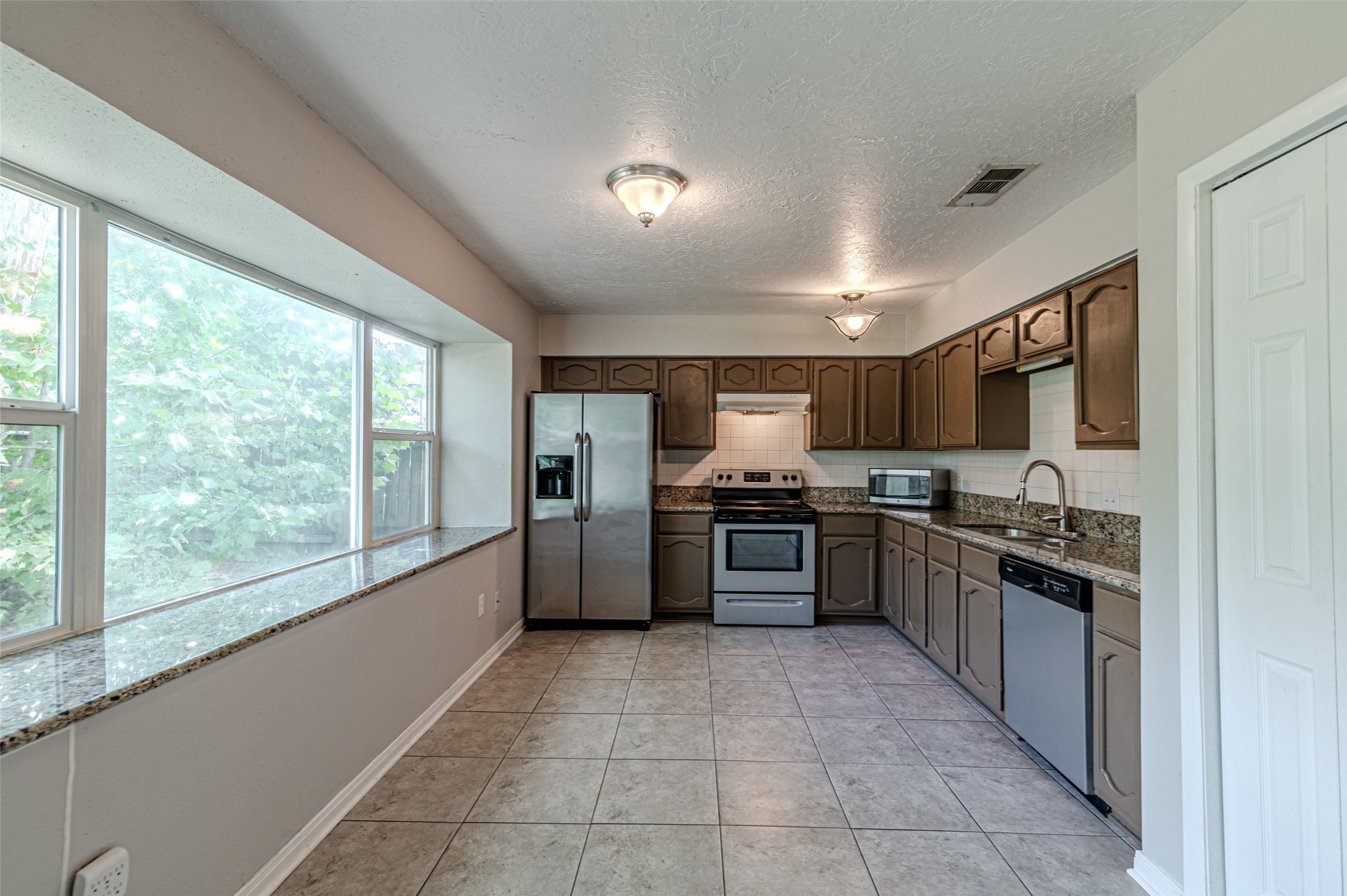 9702 Birsay Street Property Photo 7