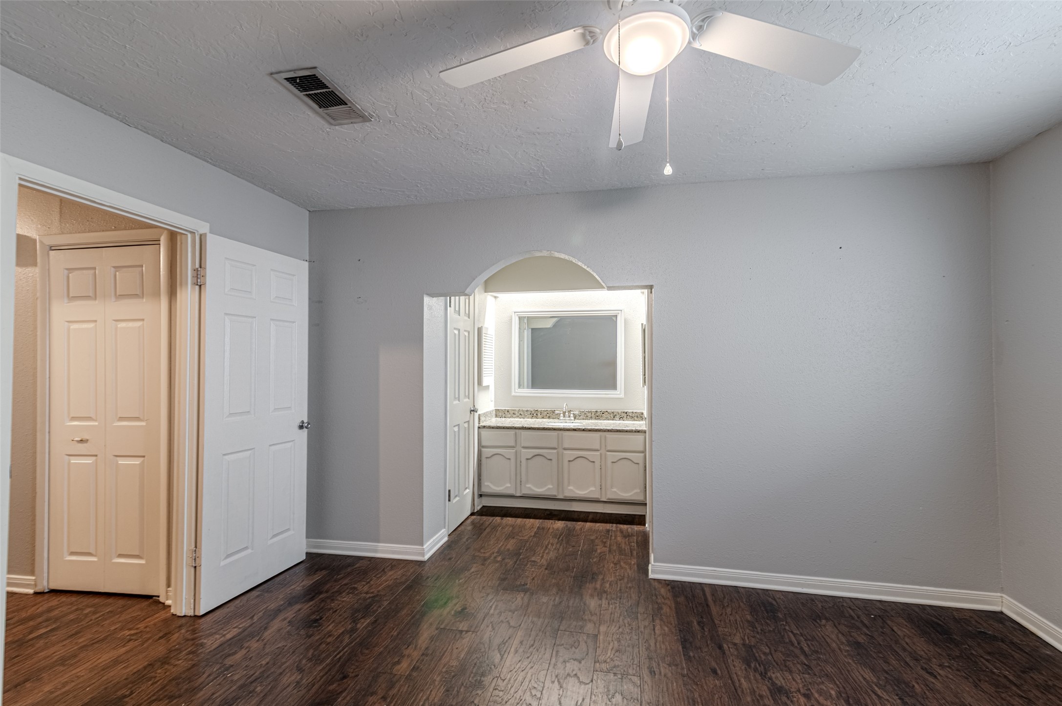 9702 Birsay Street Property Photo 10