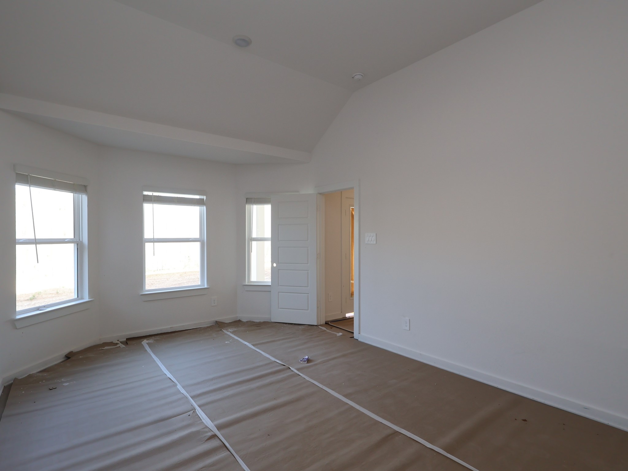 673 Falling Cave Drive Property Photo 4