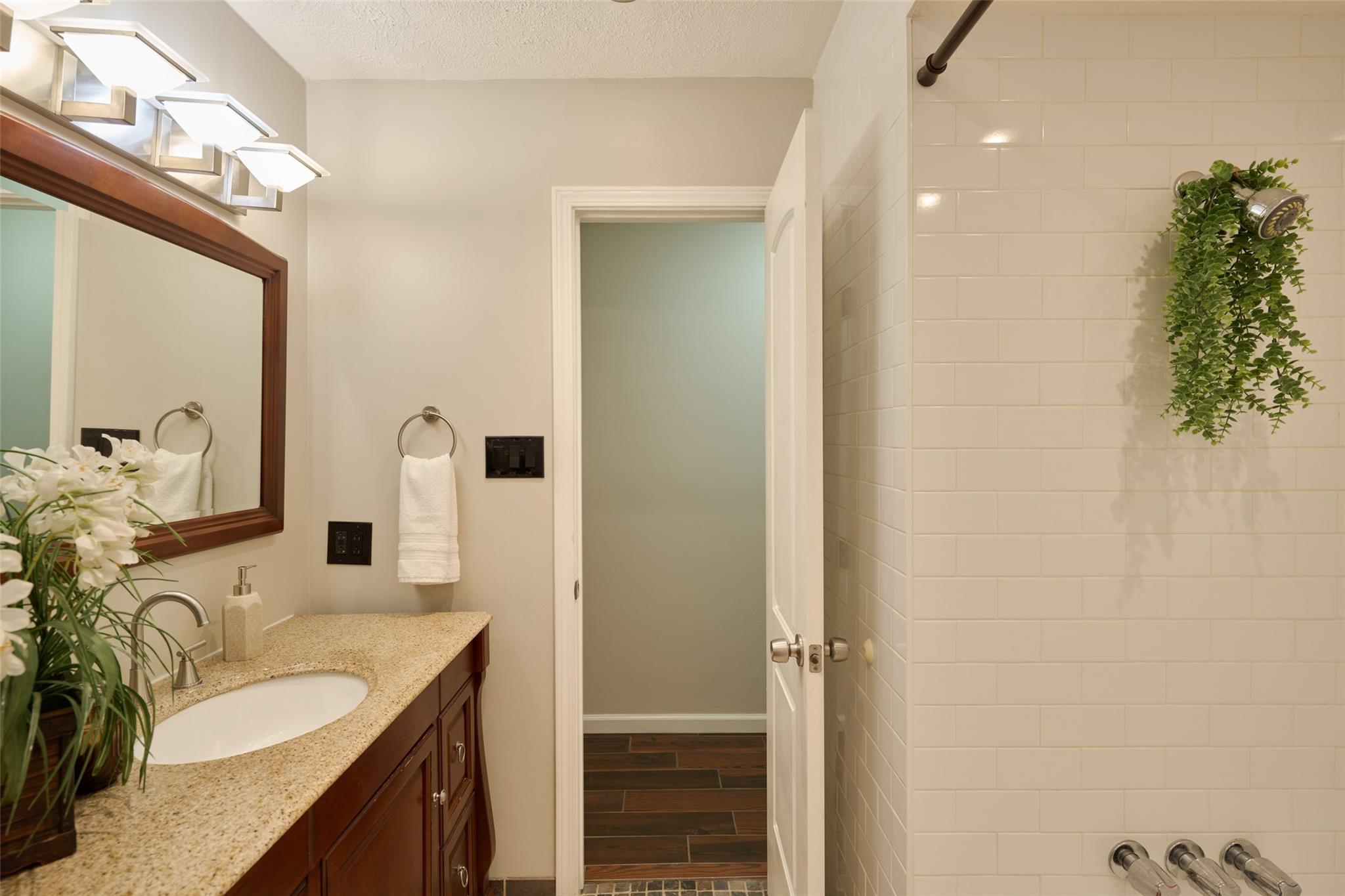 2115 Wickburn Drive Property Photo 24