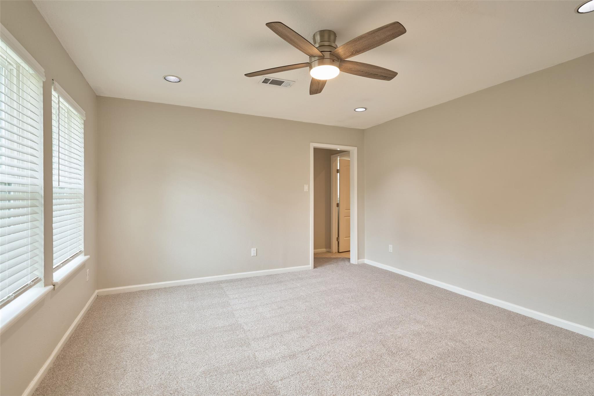 2115 Wickburn Drive Property Photo 33
