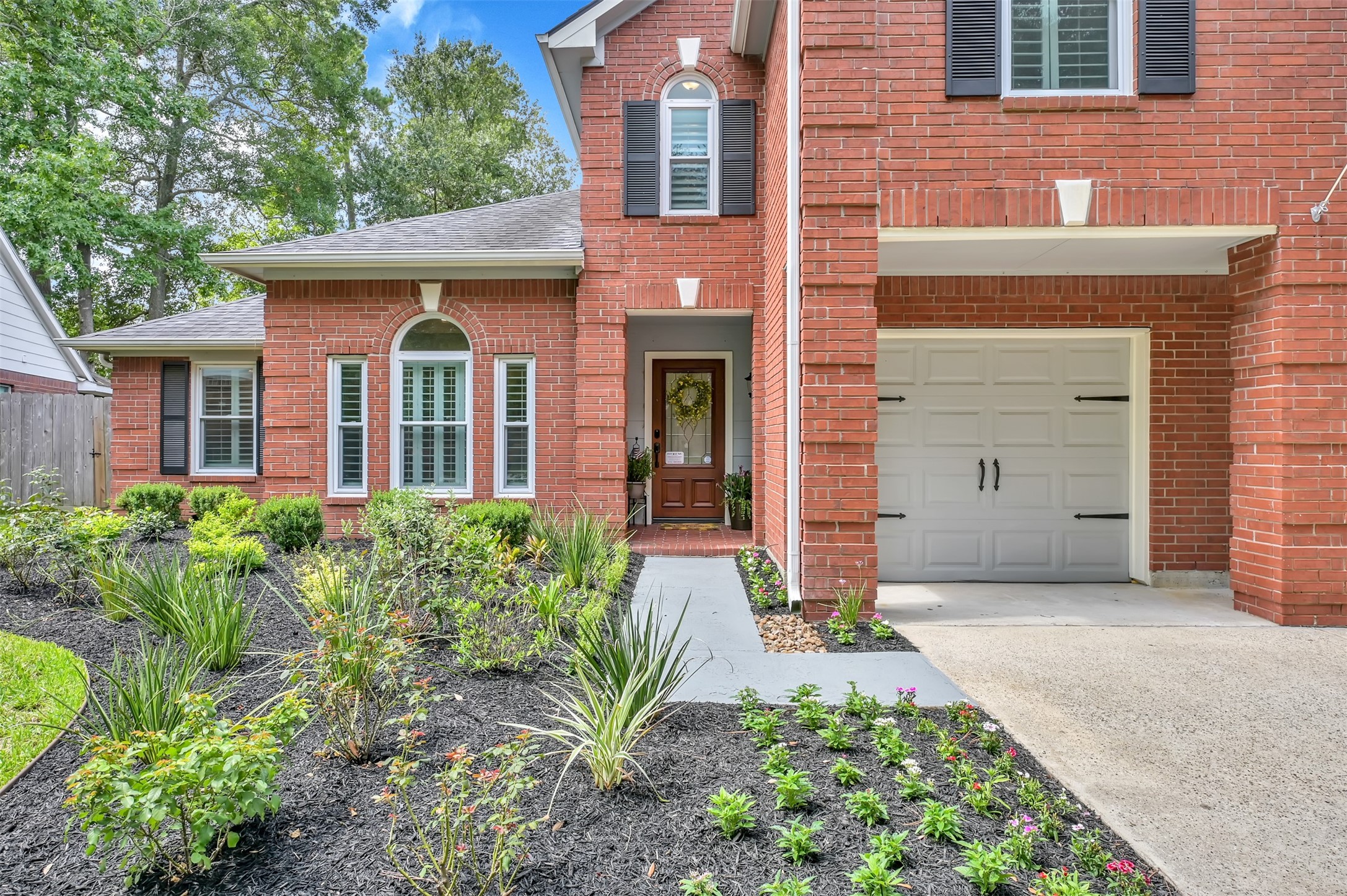 1918 Scenic Park Drive Property Photo 3
